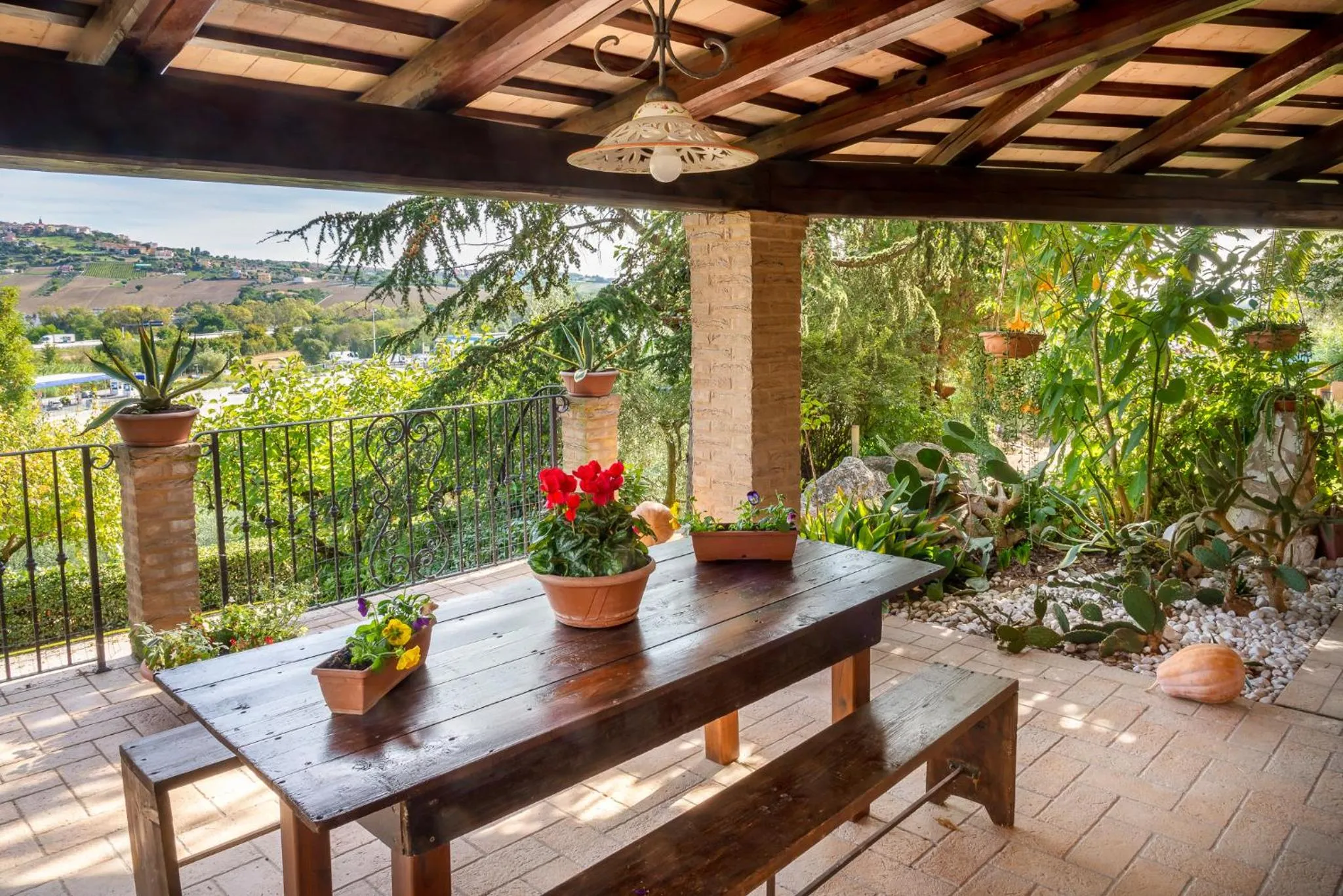 Patio in B&B LA GRADINA