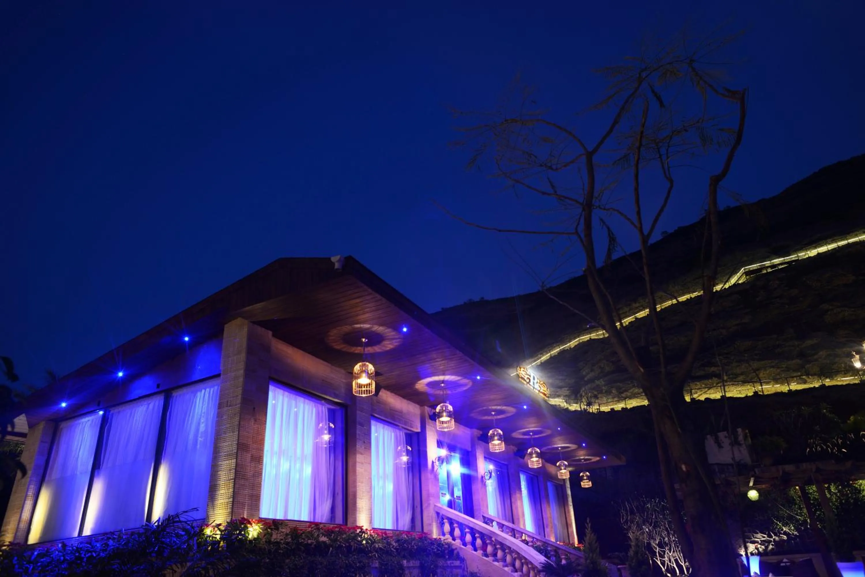 Lounge or bar in Della Resorts