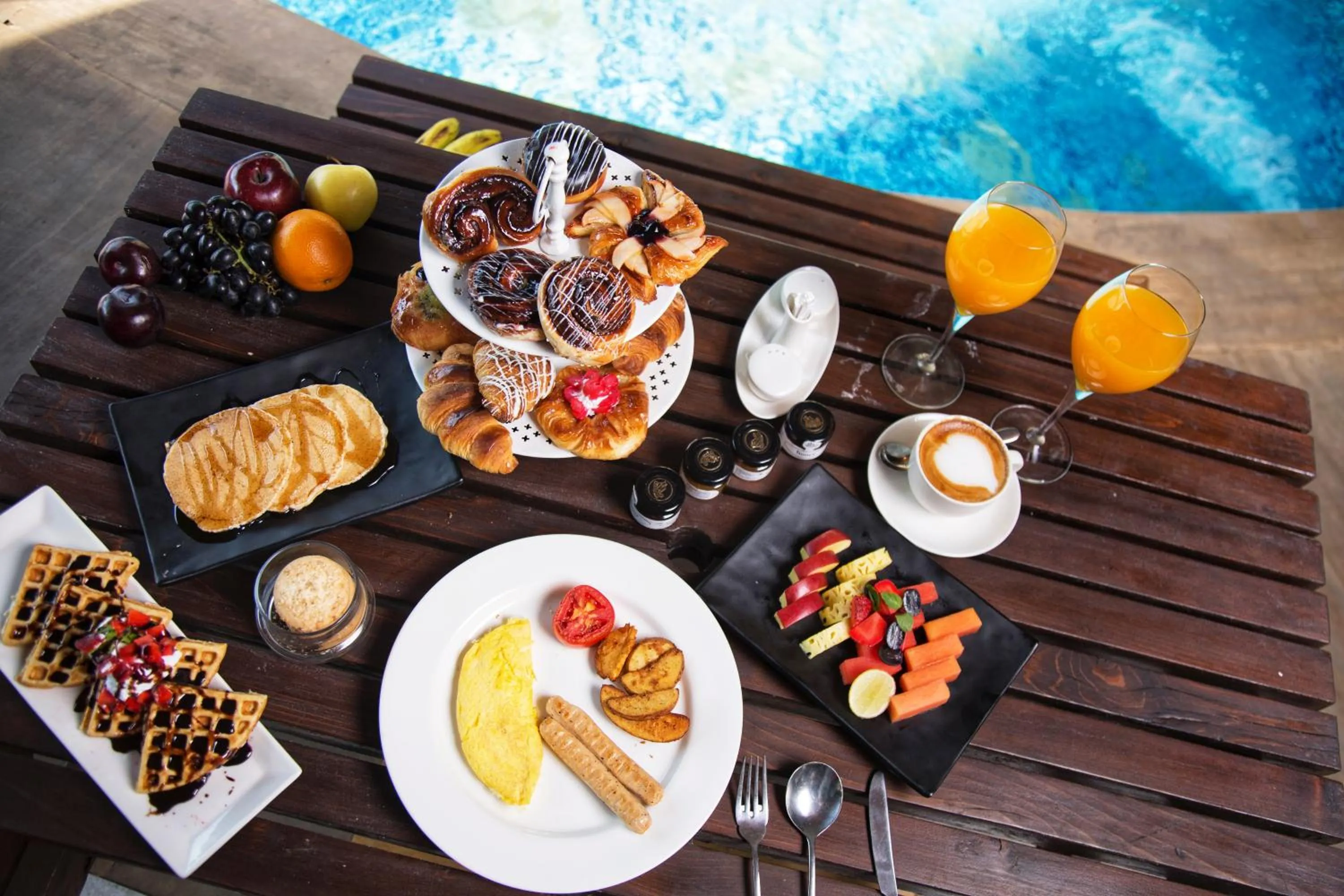 Food and drinks in Della Resorts