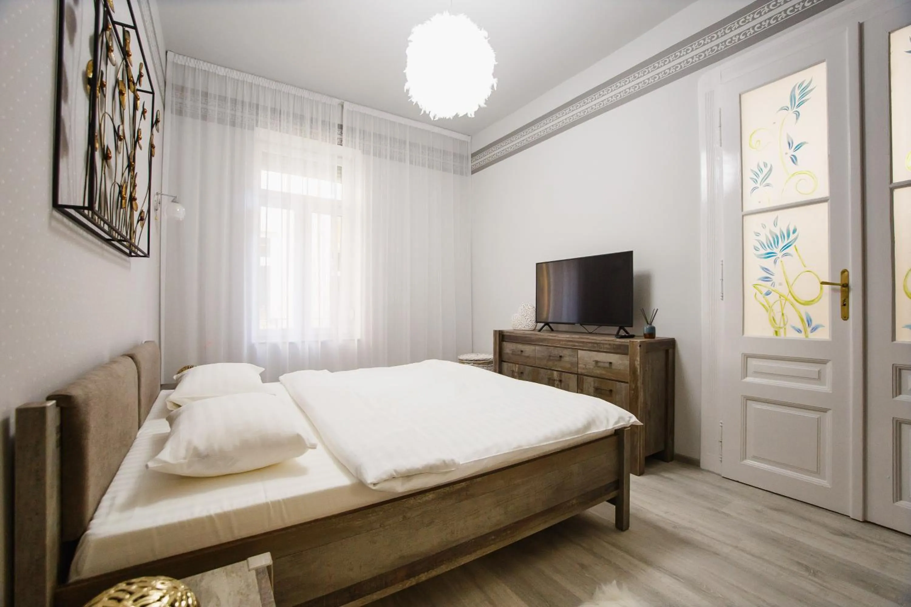 Bed in Wonderful 2 bedroom Central Apartment