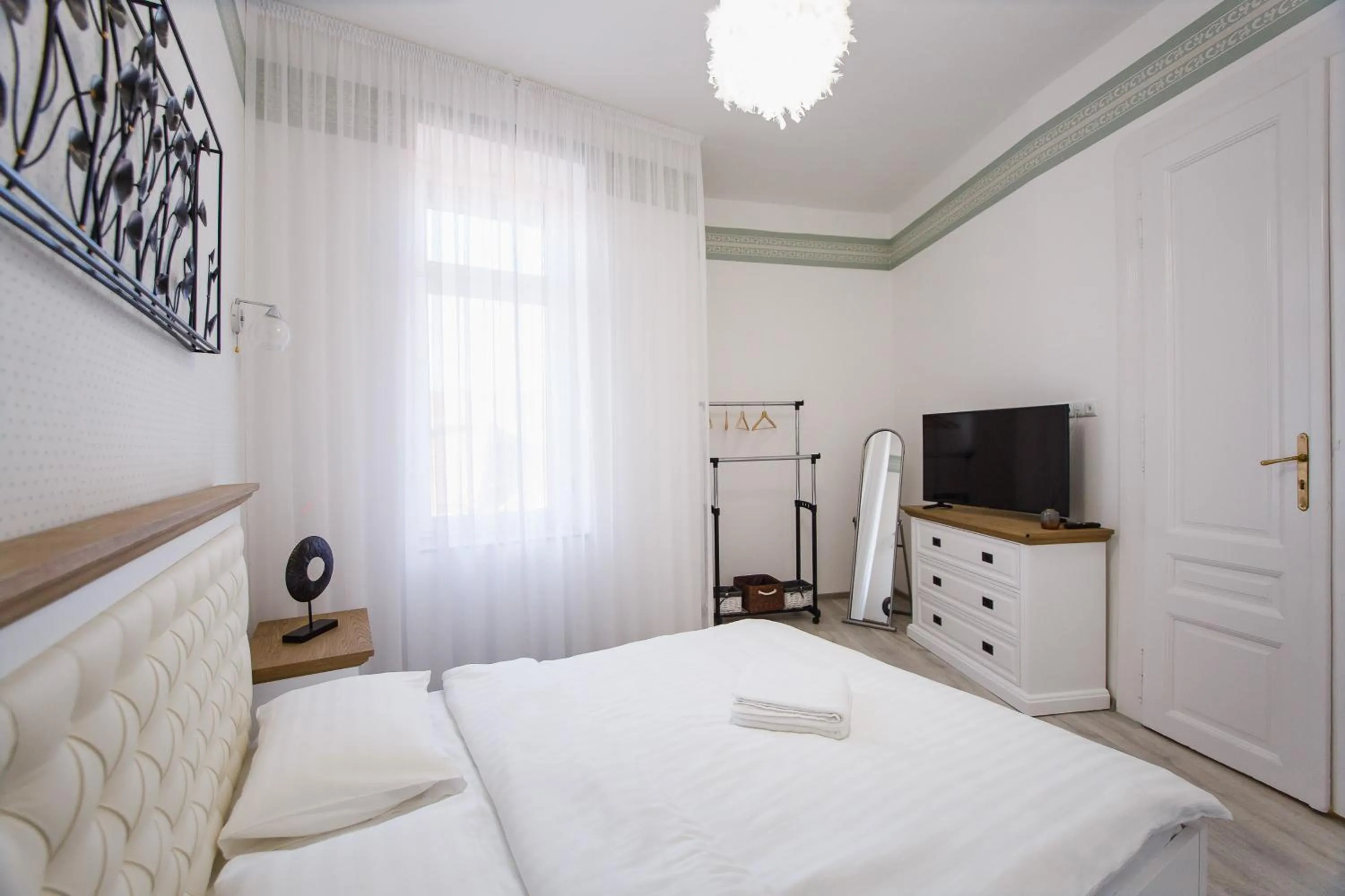 Bed in Wonderful 2 bedroom Central Apartment
