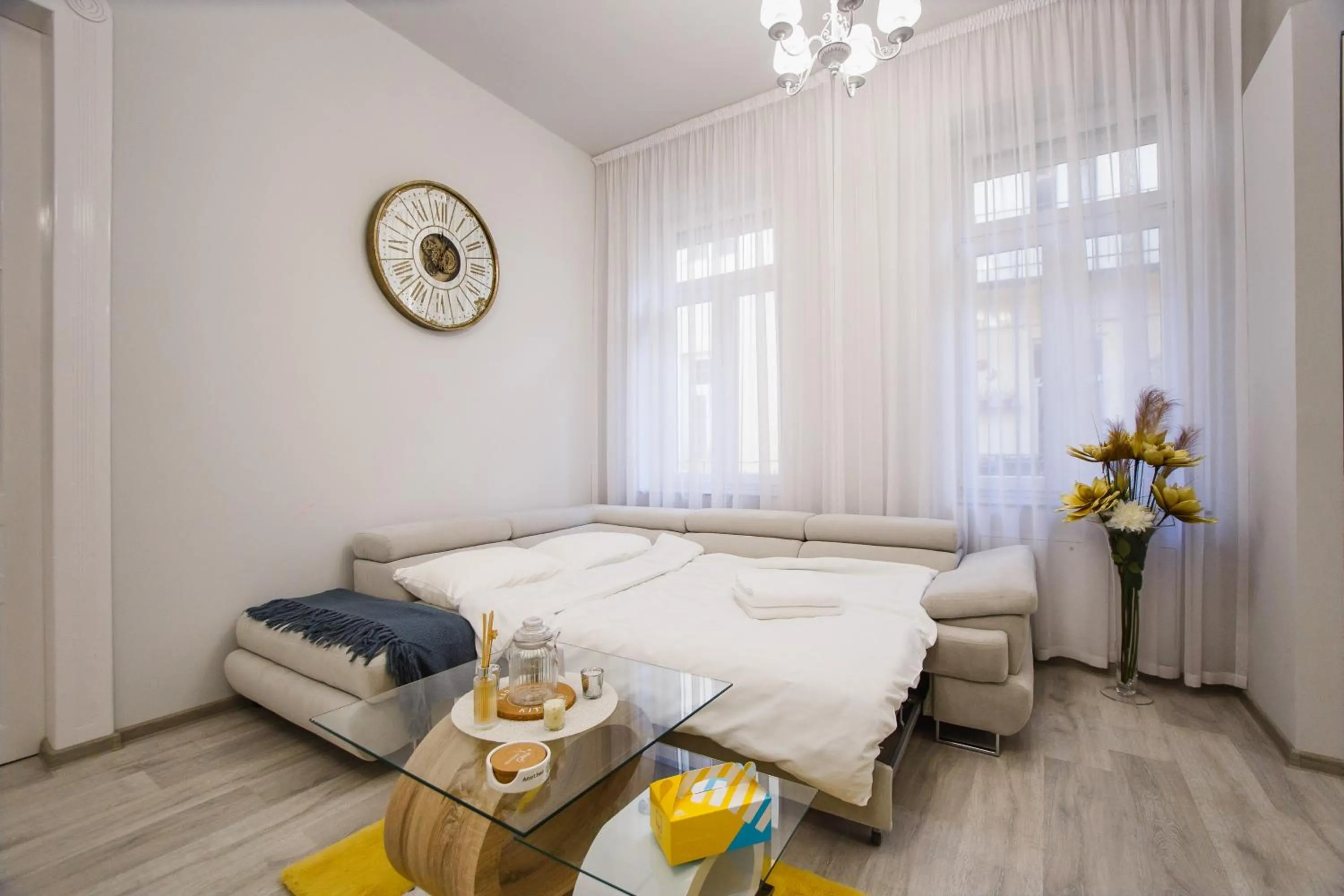 Bed in Wonderful 2 bedroom Central Apartment