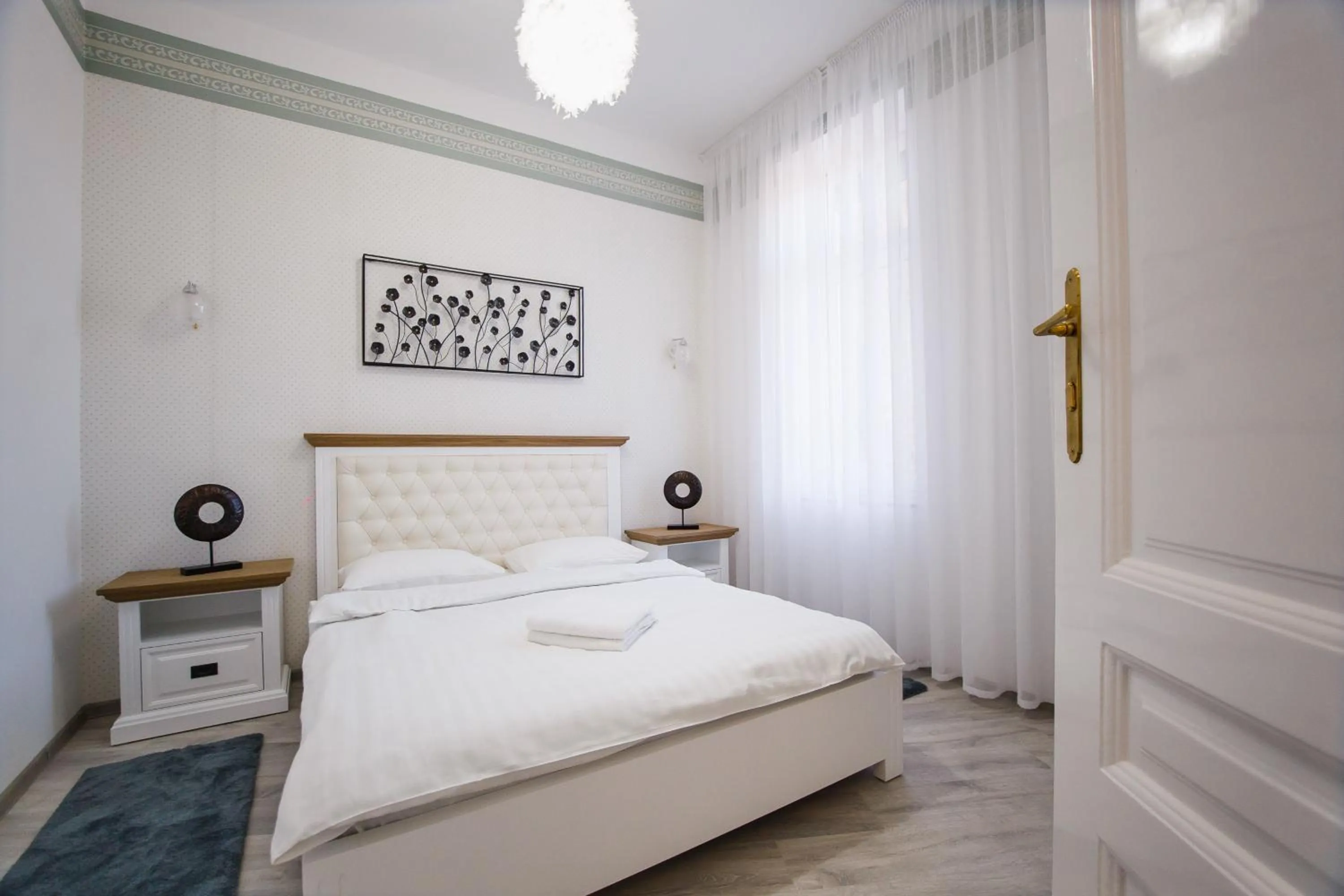 Bed in Wonderful 2 bedroom Central Apartment