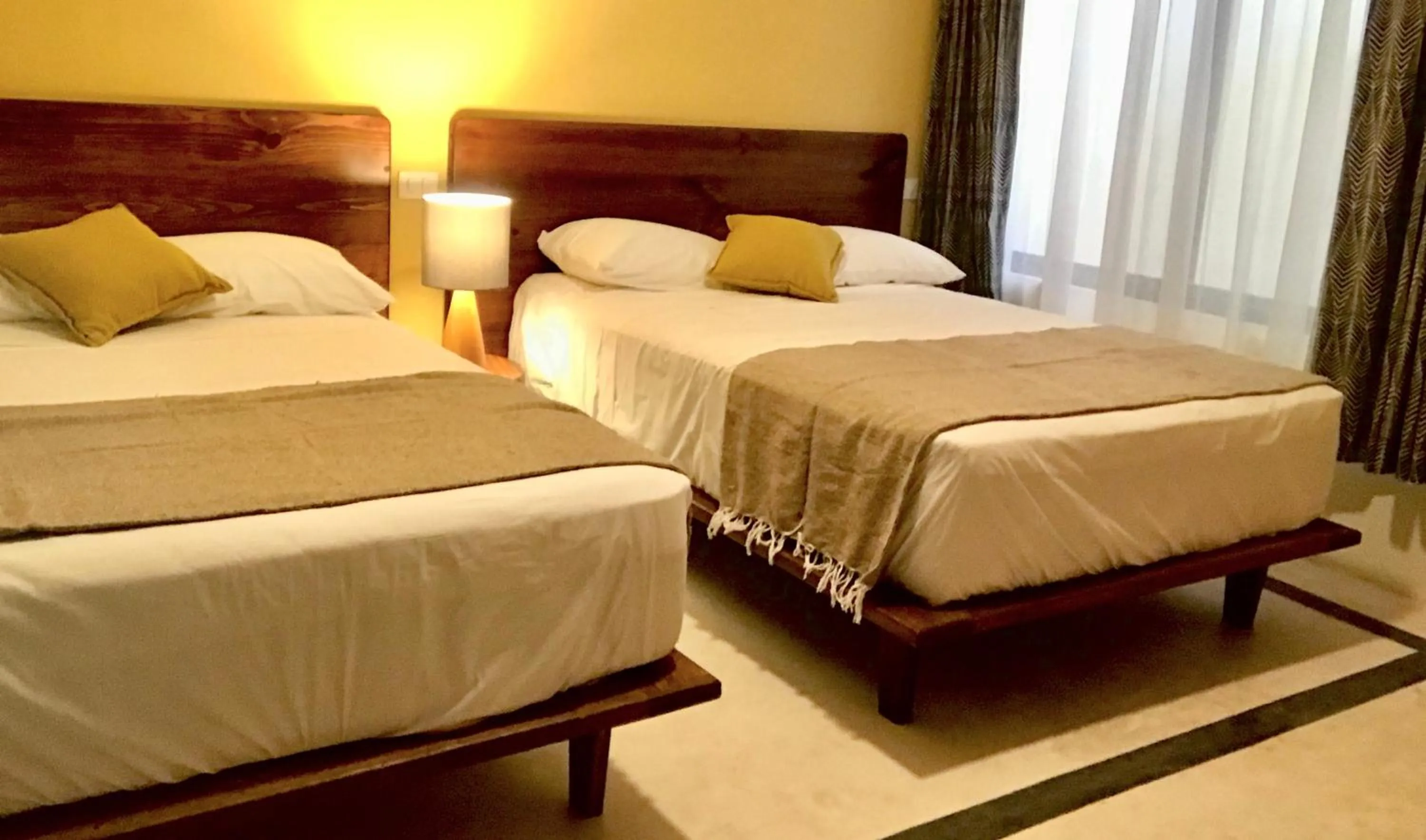 Photo of the whole room, Bed in AURORA