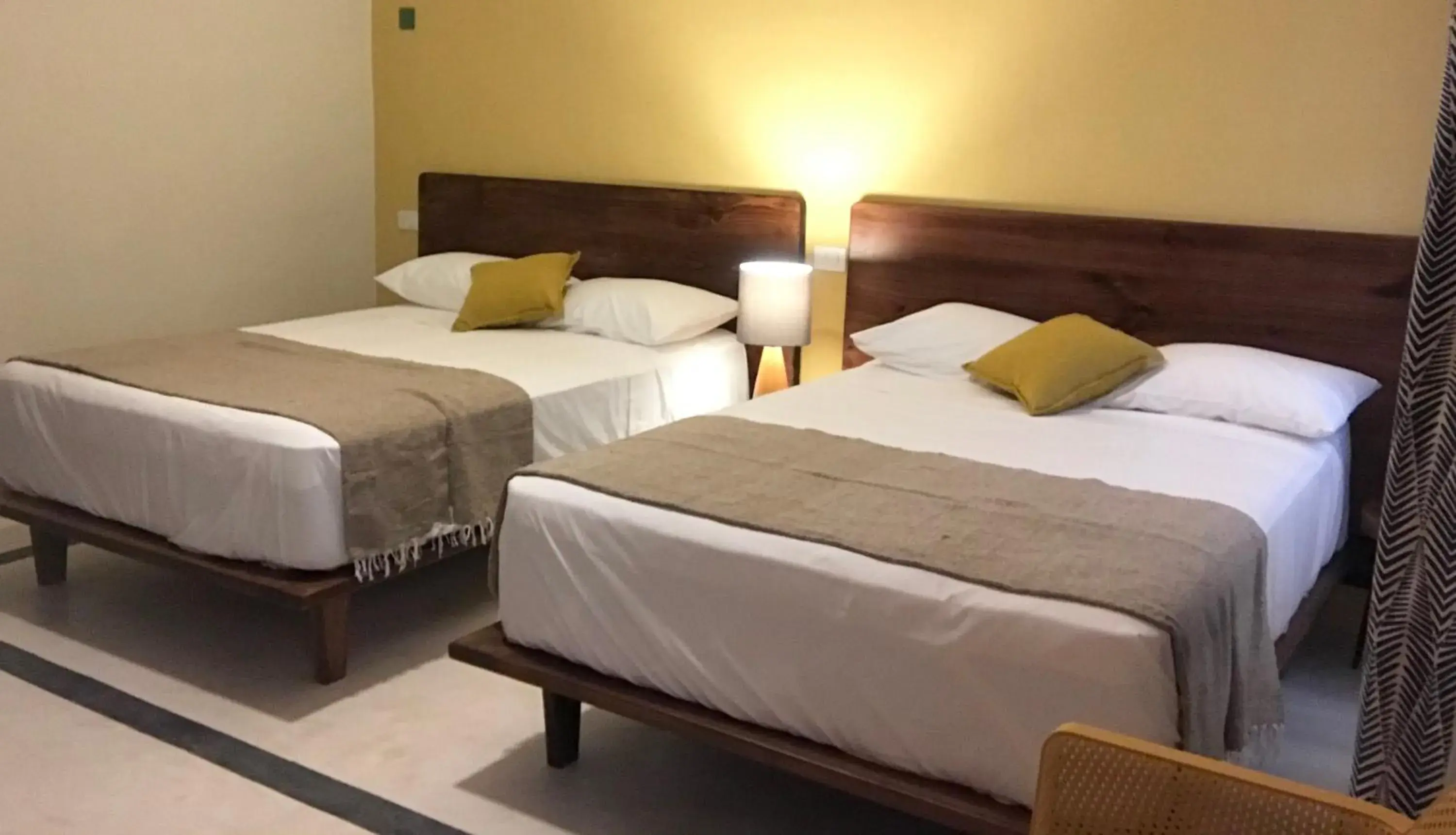 Double Room with Two Double Beds in AURORA Double Room with Two Double Beds in AURORA