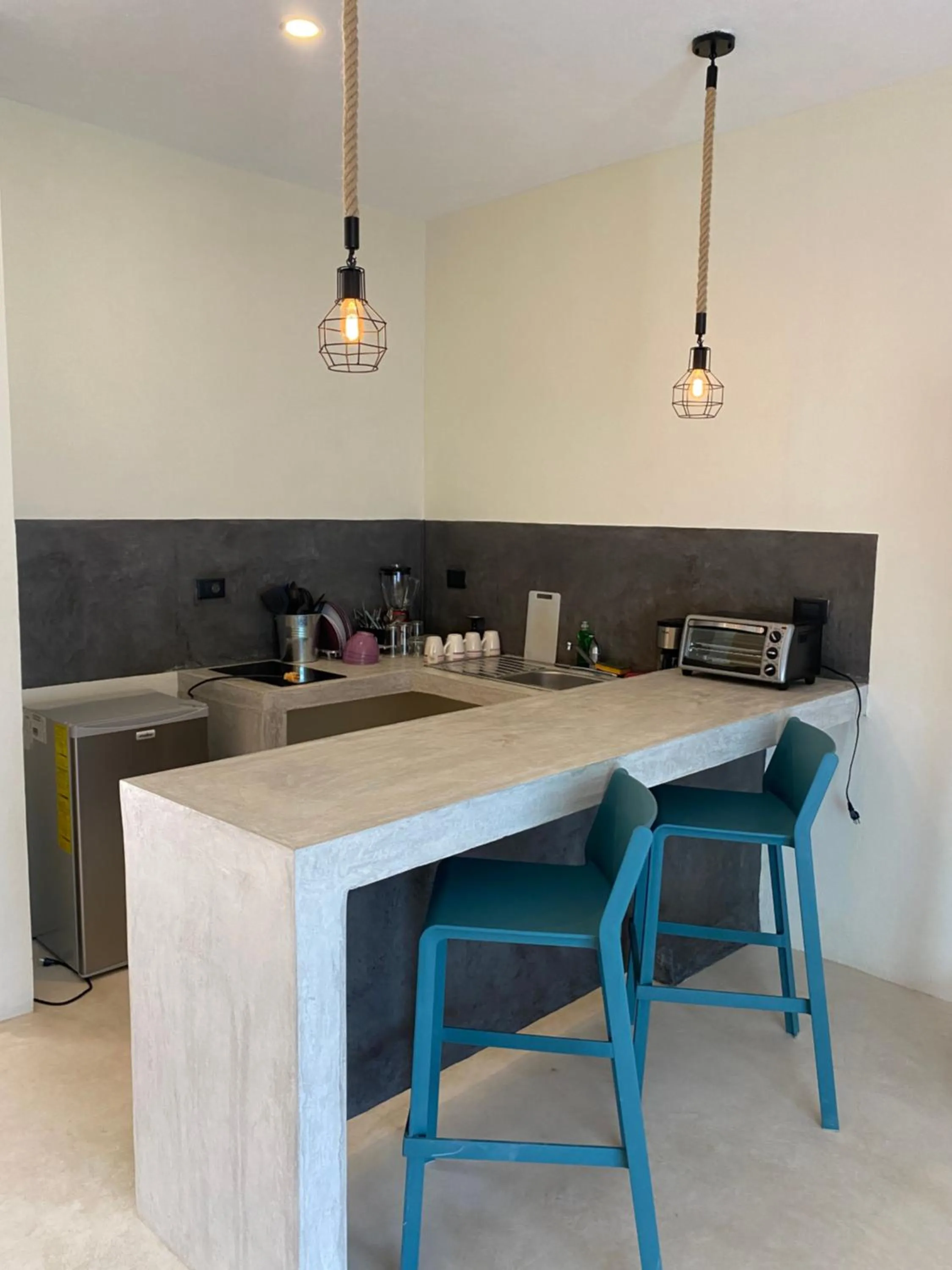 Kitchen or kitchenette in AURORA