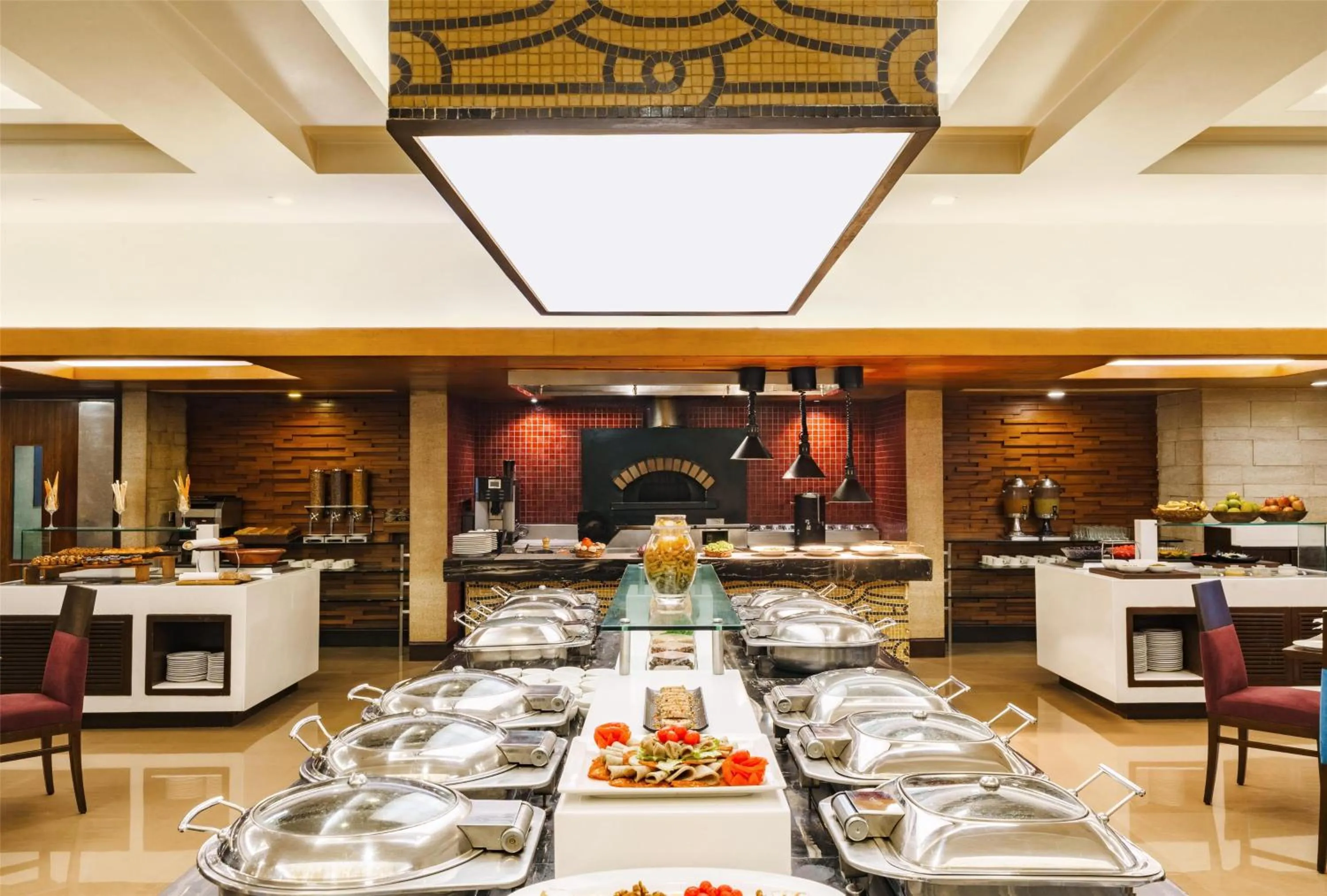 Restaurant/places to eat in Radisson Hotel Varanasi