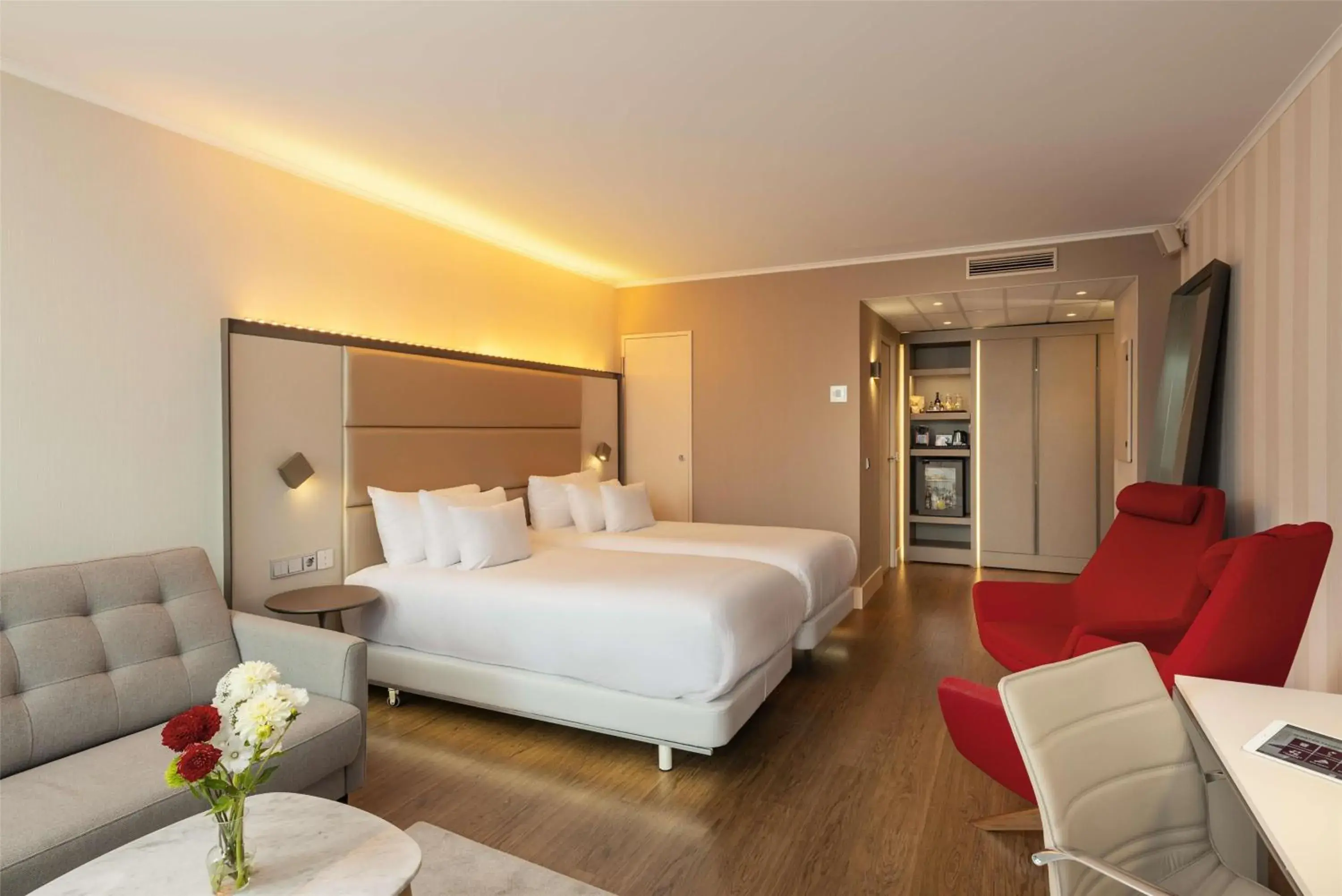 Bedroom, Bed in NH Collection Berlin Mitte Friedrichstrasse Bedroom, Bed in NH Collection Berlin Mitte Friedrichstrasse