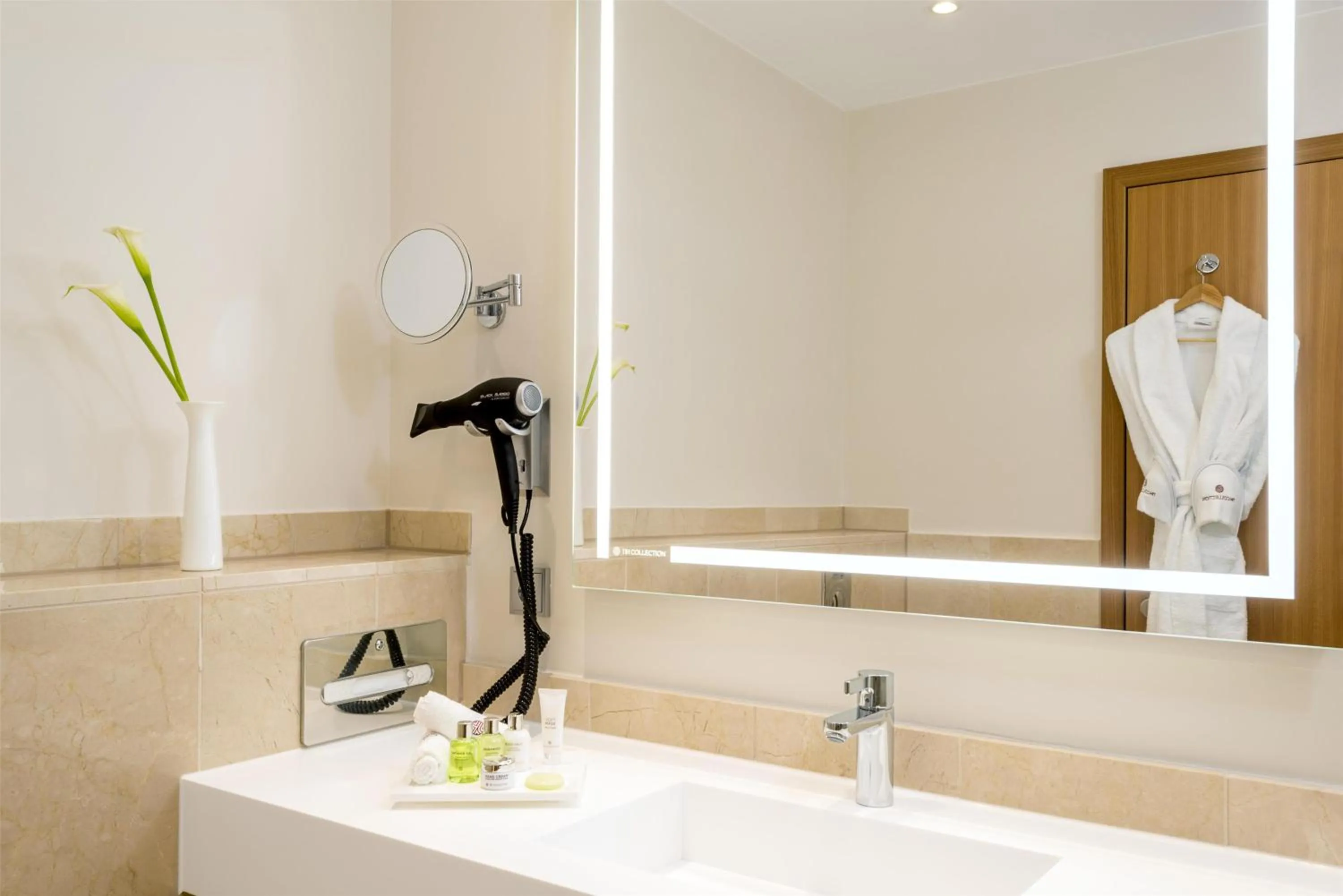 Bathroom in NH Collection Berlin Mitte Friedrichstrasse