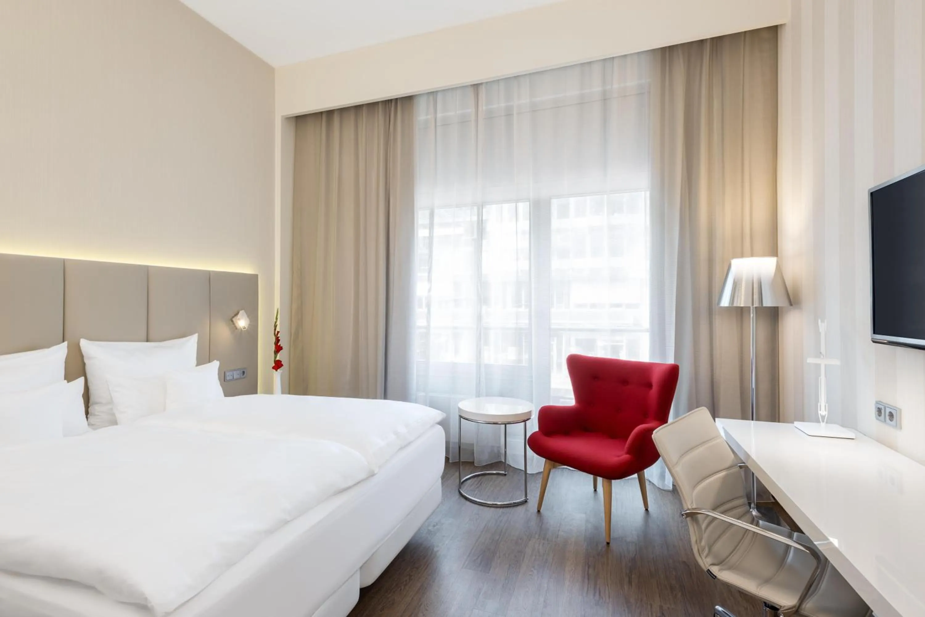 Bedroom, Bed in NH Collection Berlin Mitte Friedrichstrasse