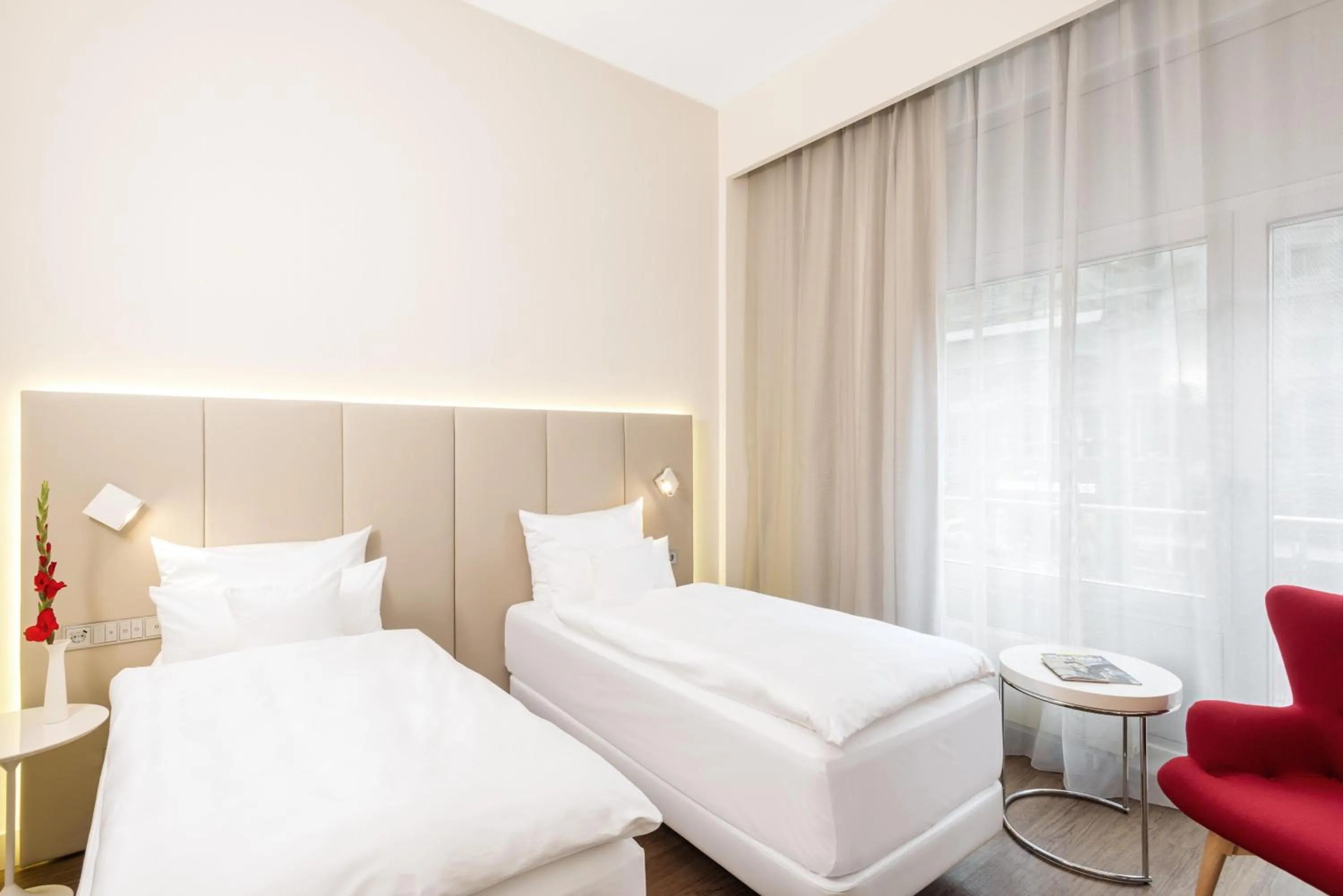 Bedroom, Bed in NH Collection Berlin Mitte Friedrichstrasse