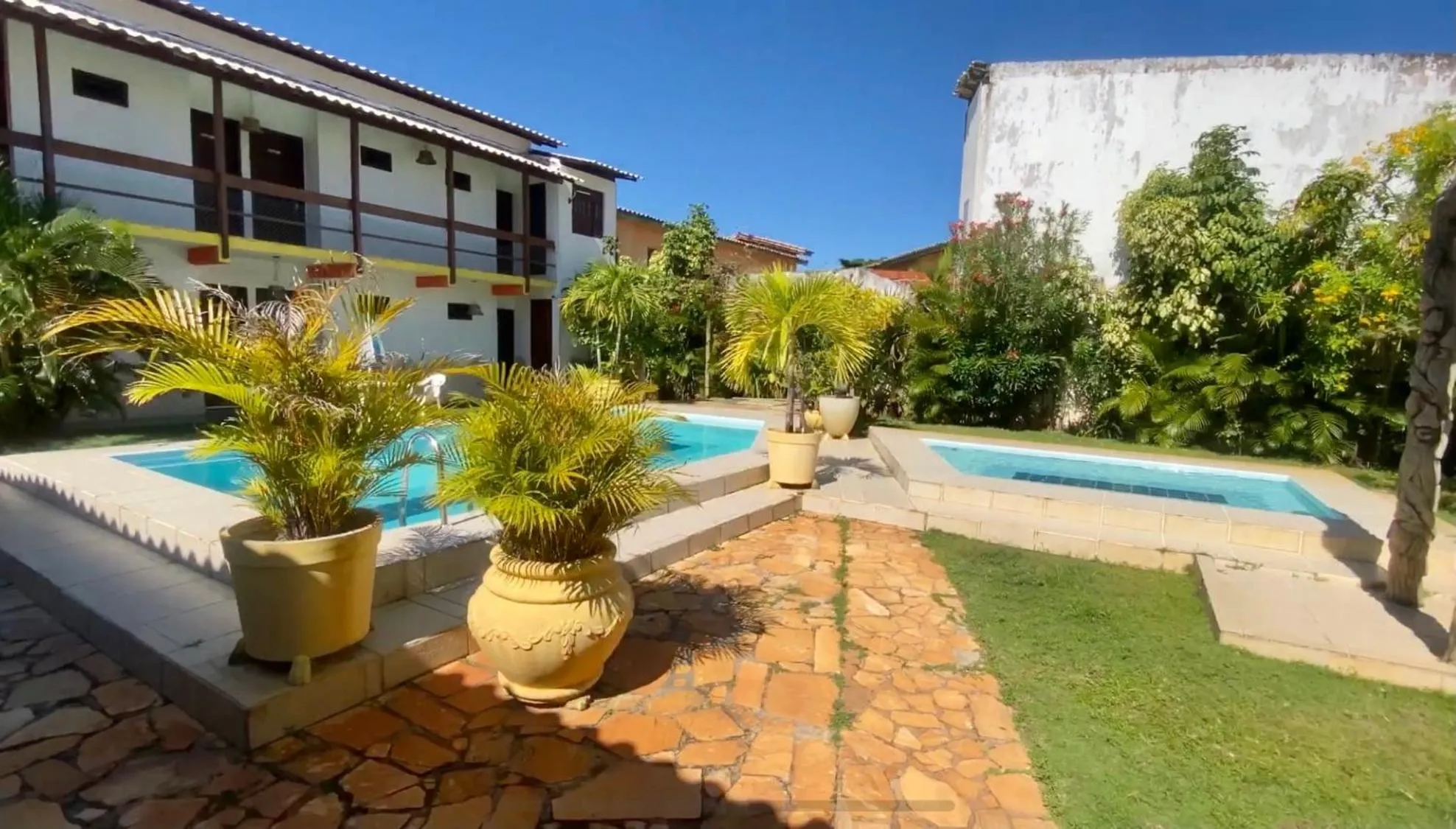Pool view in EcoVila-Zen Bougainville - Hotel Pousada