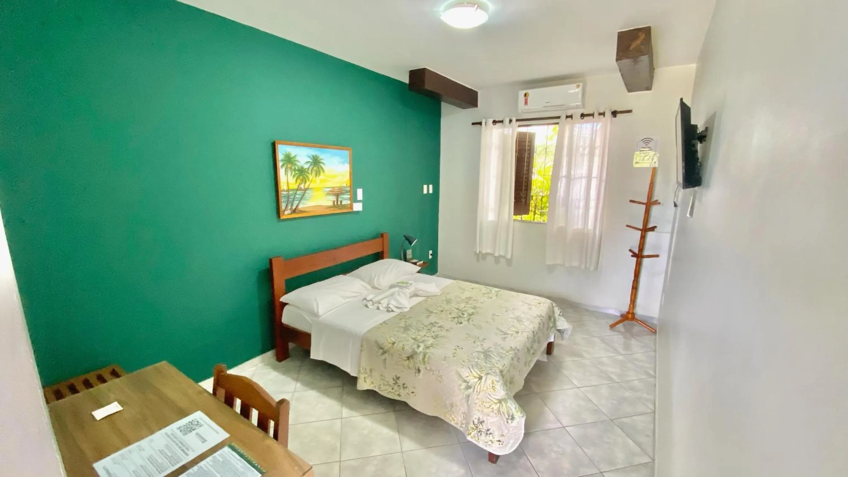 Photo of the whole room, Bed in EcoVila-Zen Bougainville - Hotel Pousada