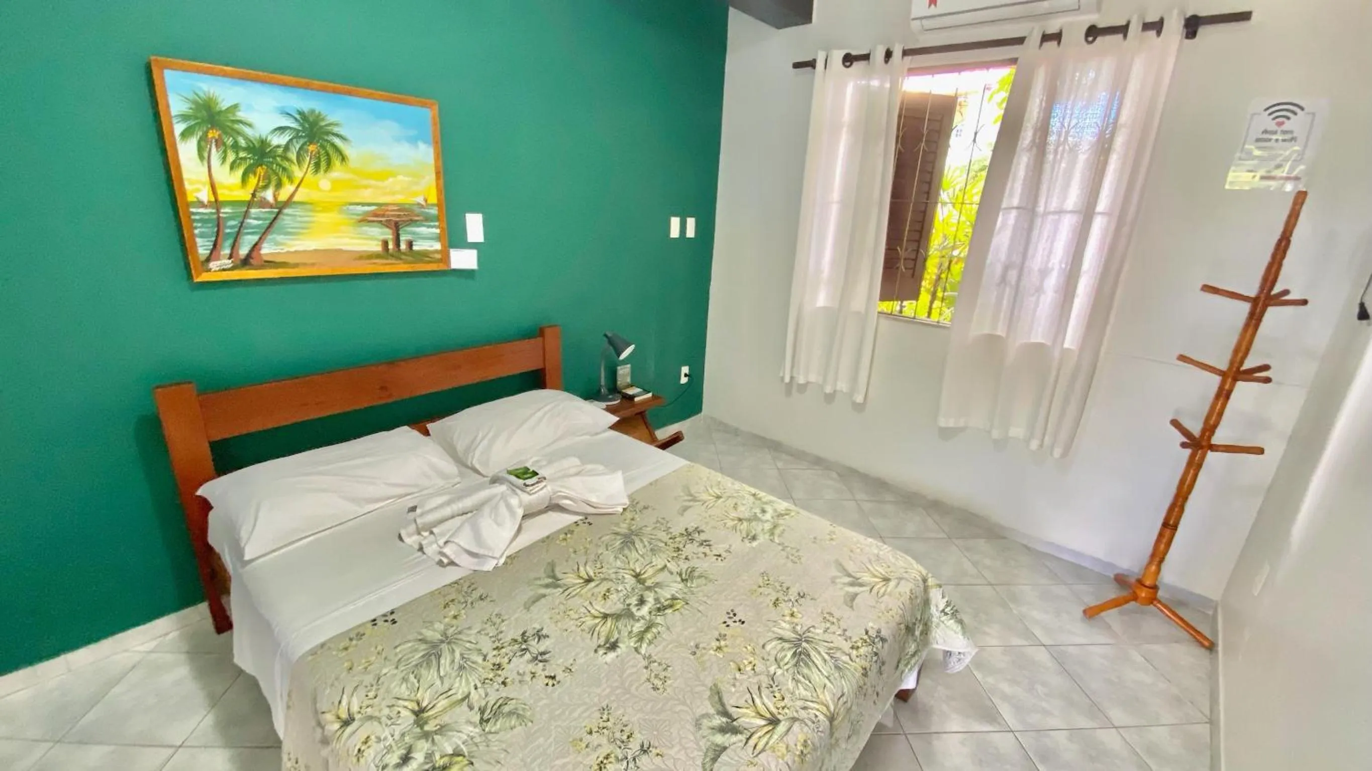 Photo of the whole room, Bed in EcoVila-Zen Bougainville - Hotel Pousada