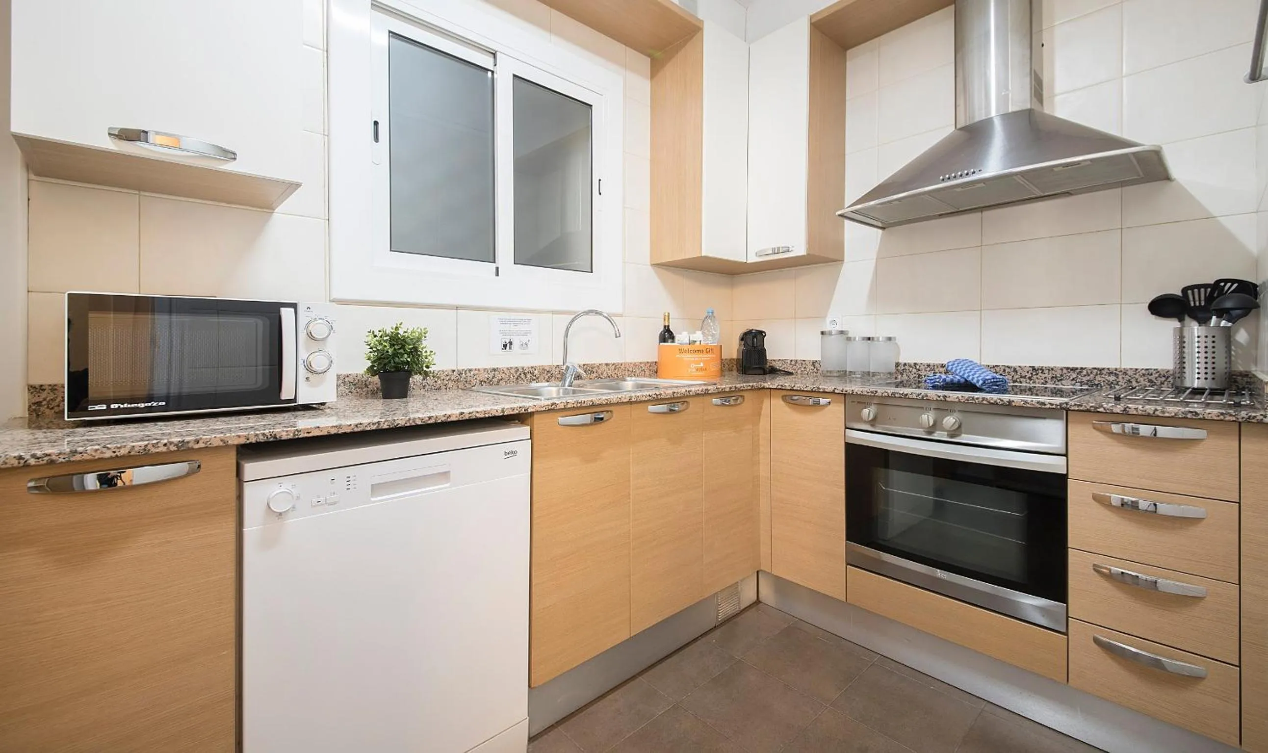Kitchen or kitchenette in You Stylish El Born Apartments
