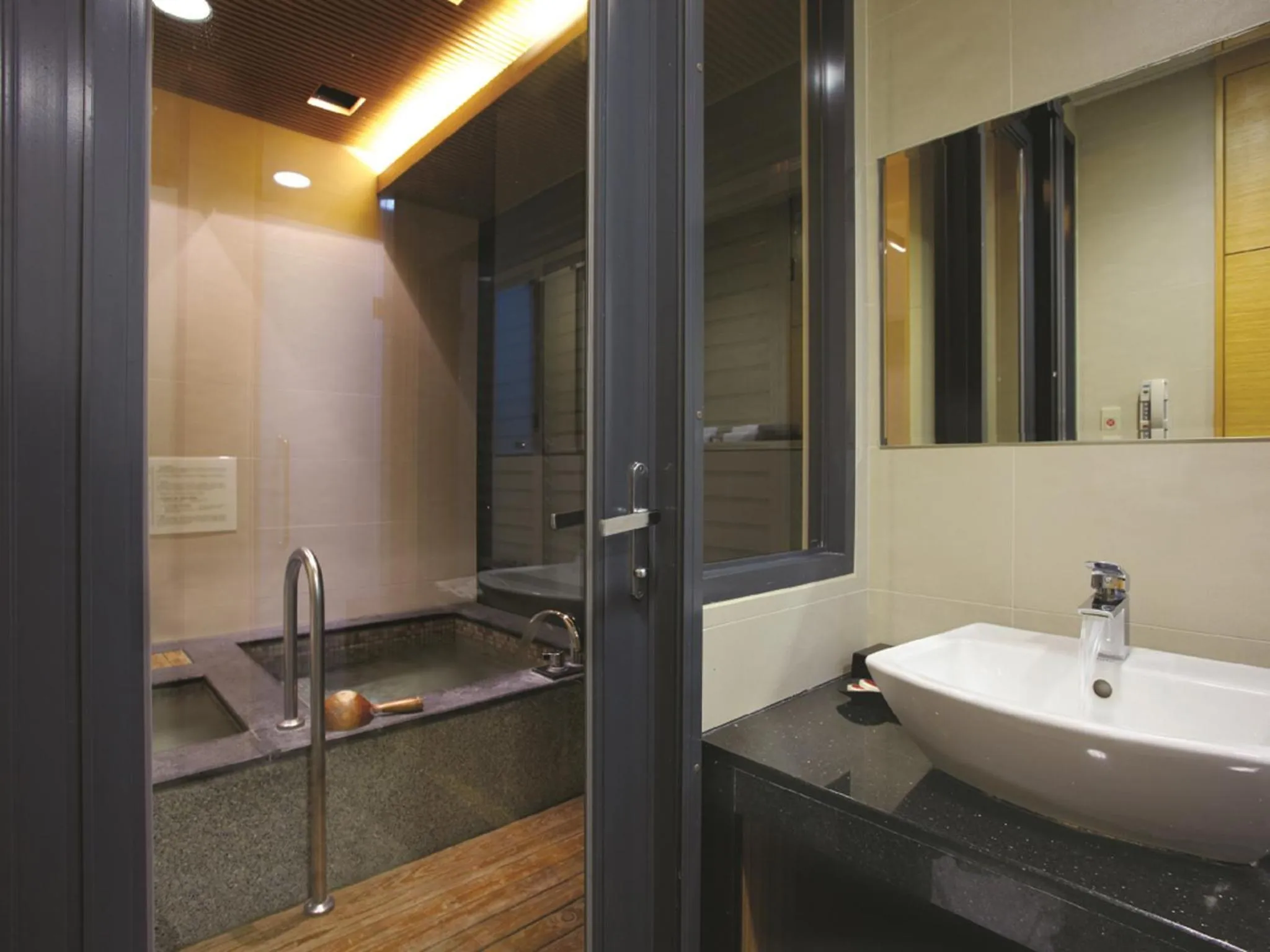 The Sun Hot Spring & Resort