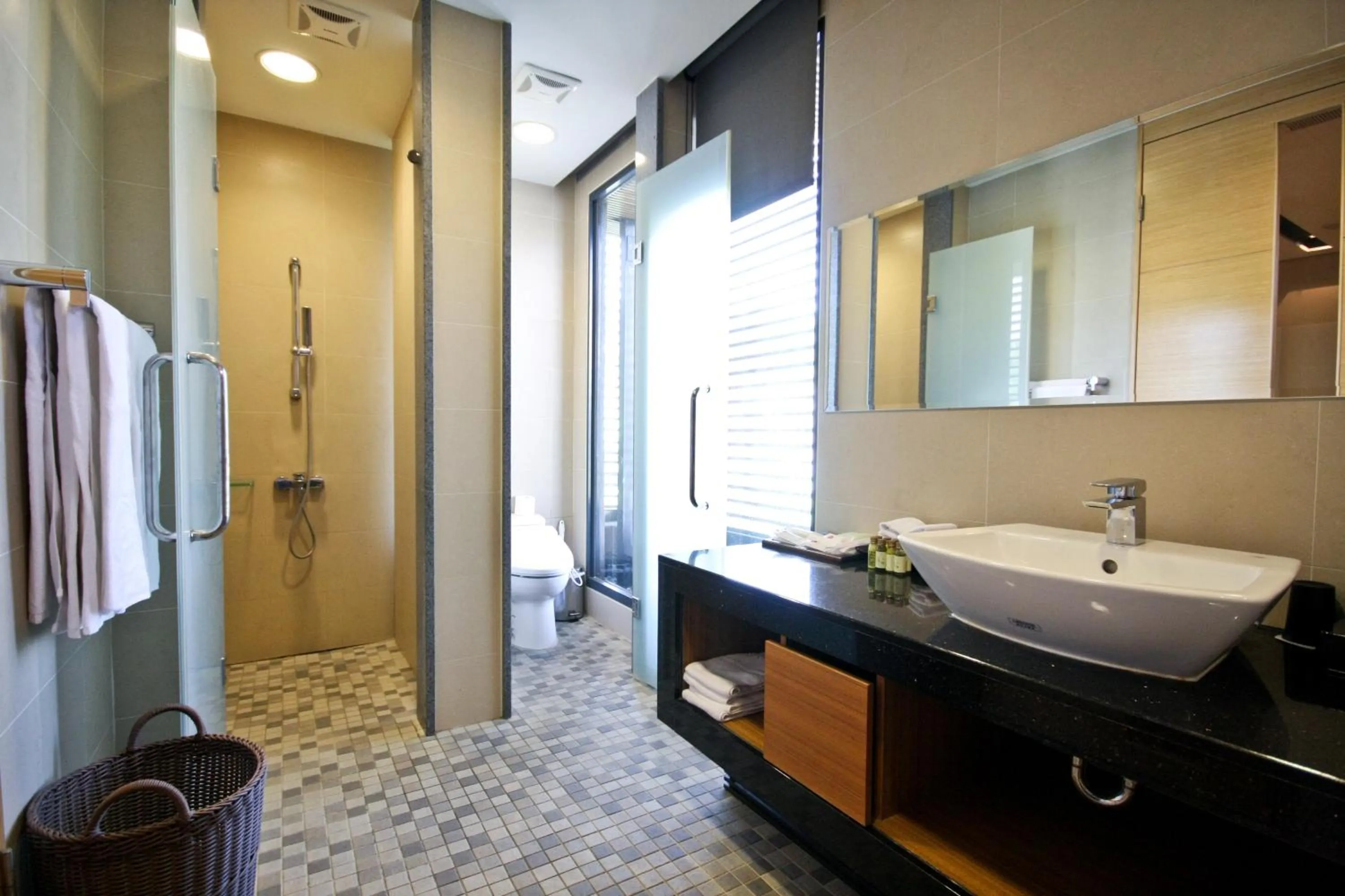 Bathroom in The Sun Hot Spring & Resort