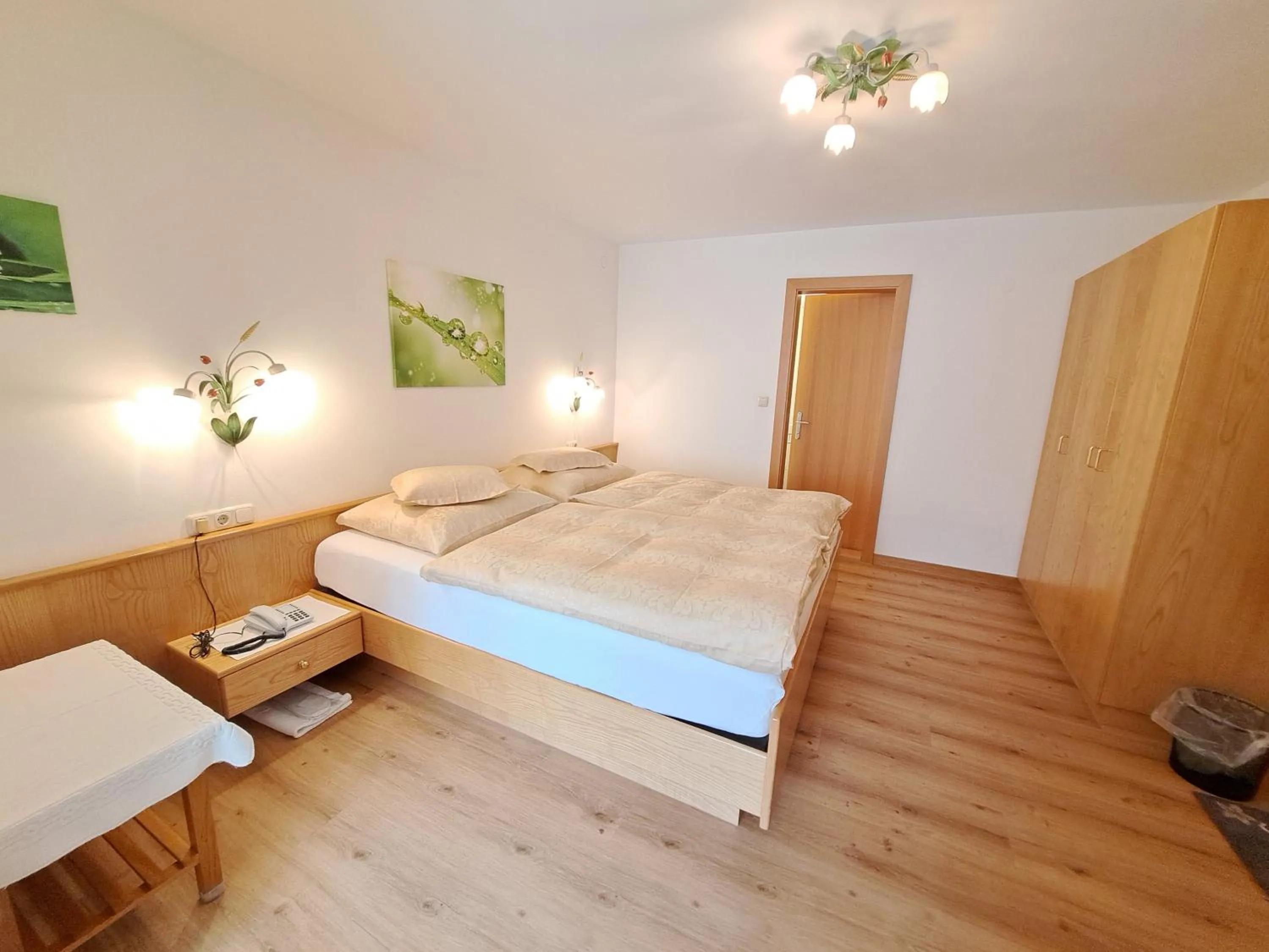 Photo of the whole room in Pension Mallaun