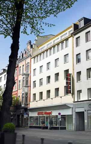 Property Building in Monopol Hotel