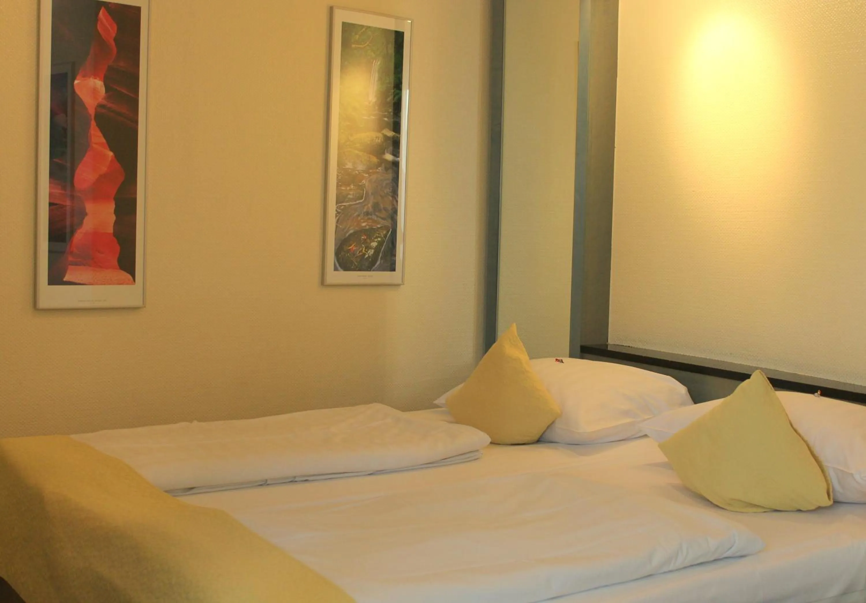 Bedroom in Monopol Hotel