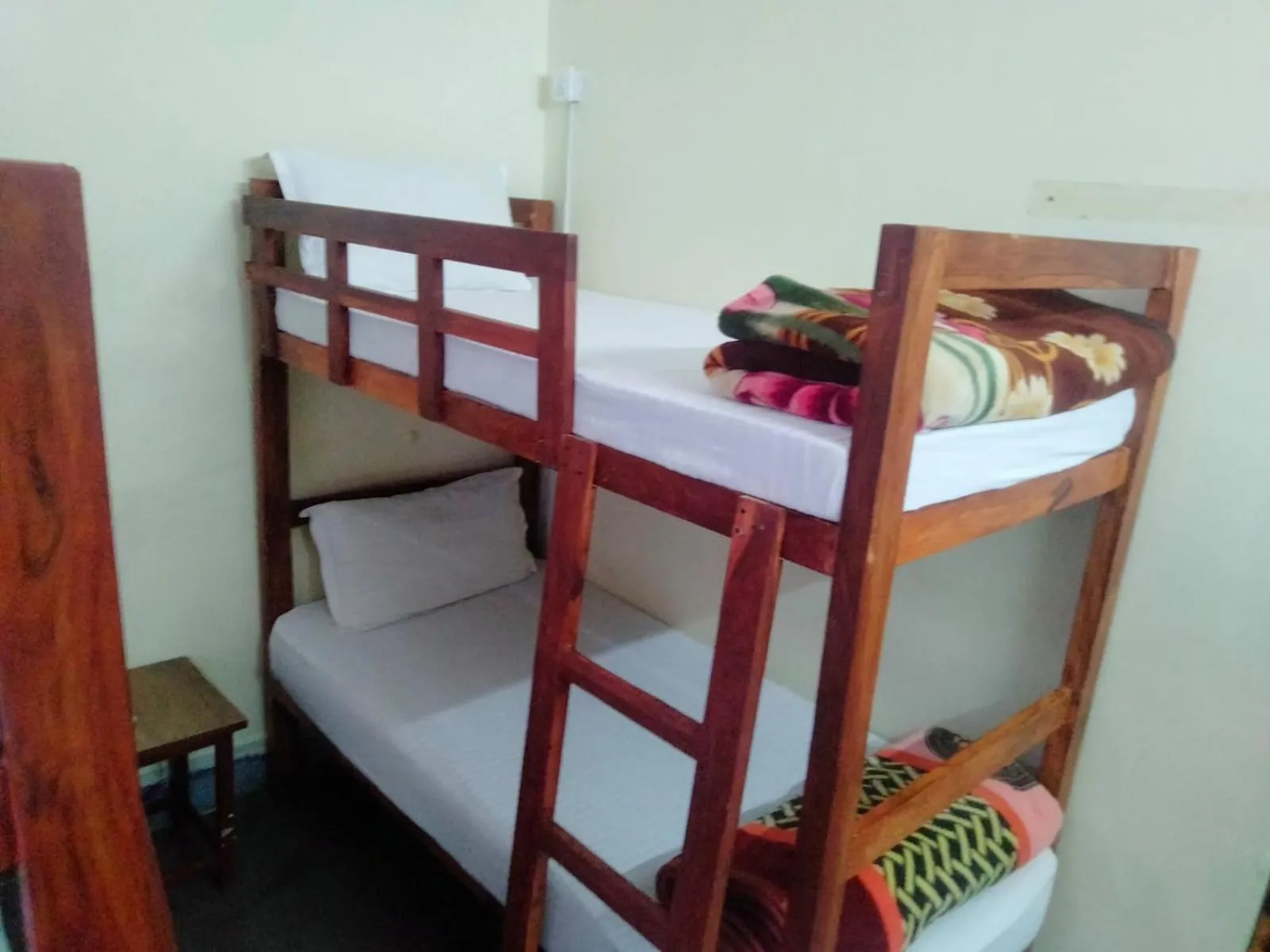 Bed in hotel Backpackers inn