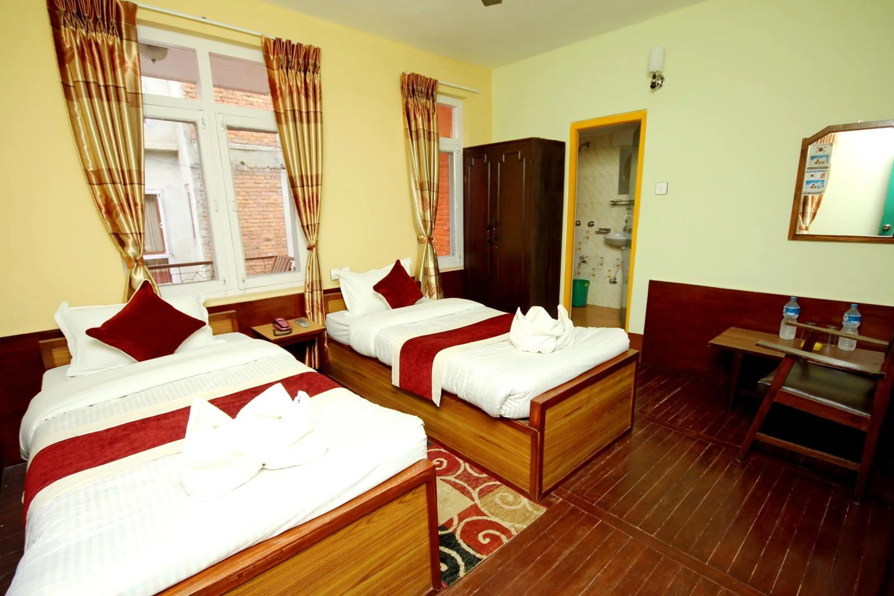 Bed in hotel Backpackers inn