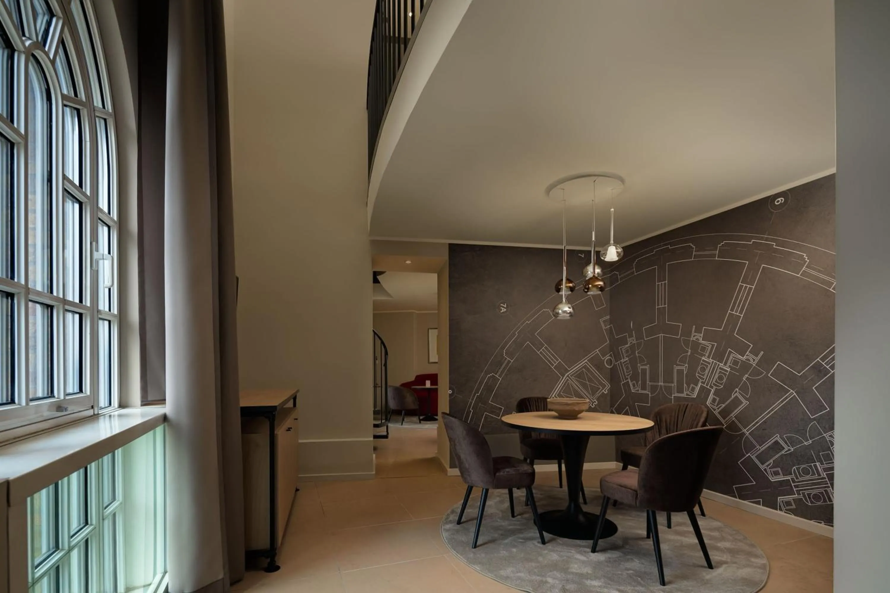 Dining area in Wasserturm Hotel Cologne, Curio Collection by Hilton