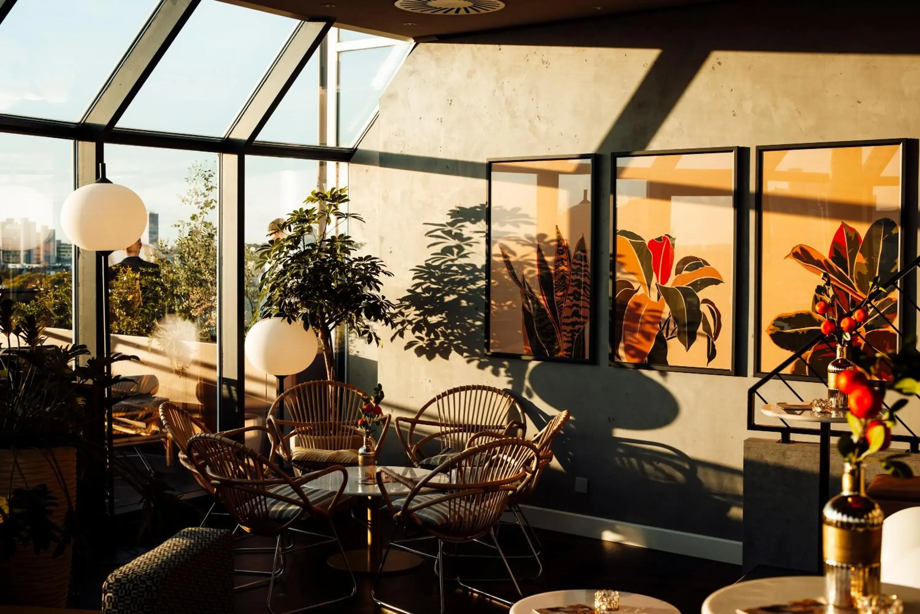Restaurant/places to eat in Wasserturm Hotel Cologne, Curio Collection by Hilton Restaurant/places to eat in Wasserturm Hotel Cologne, Curio Collection by Hilton