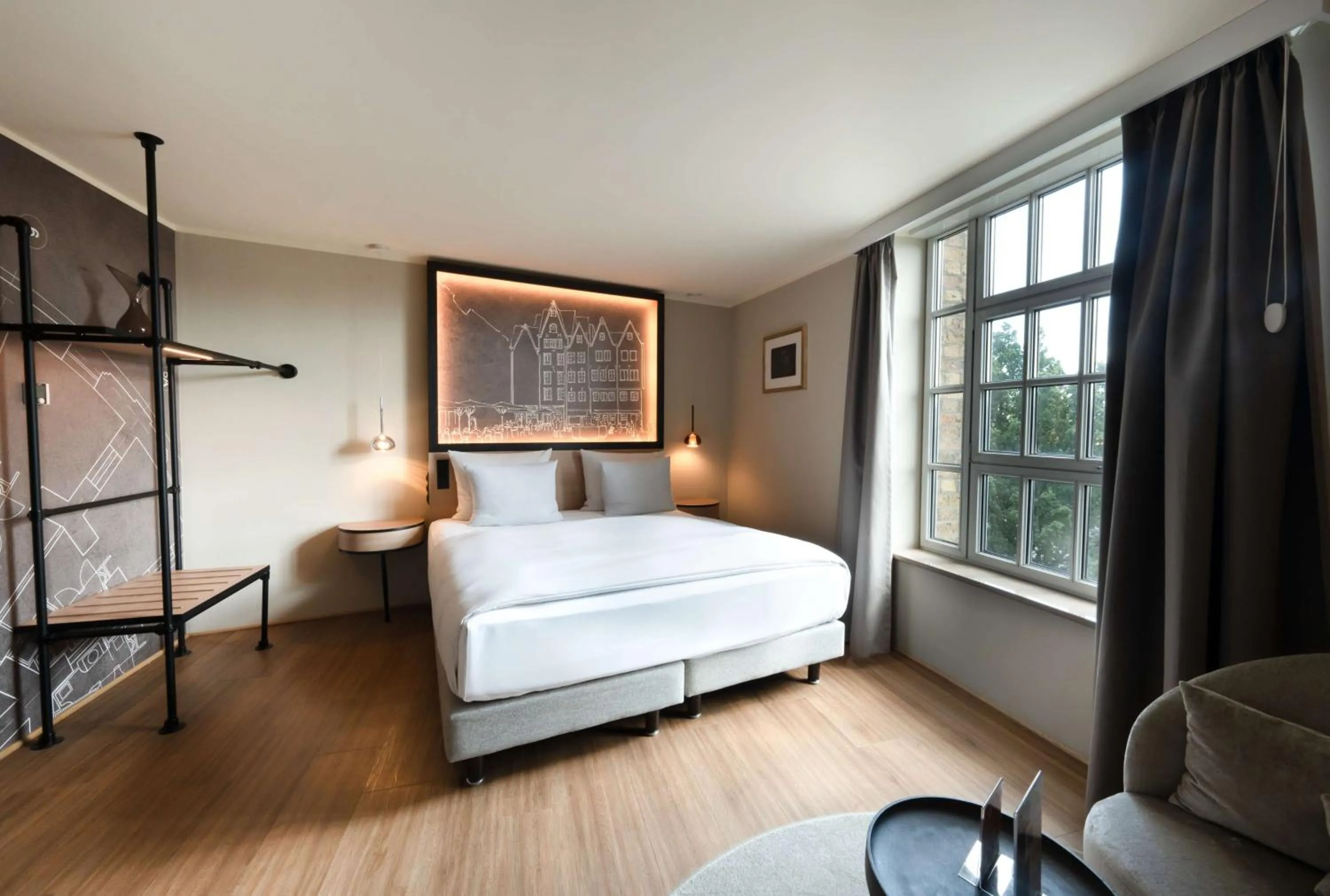 Bed in Wasserturm Hotel Cologne, Curio Collection by Hilton