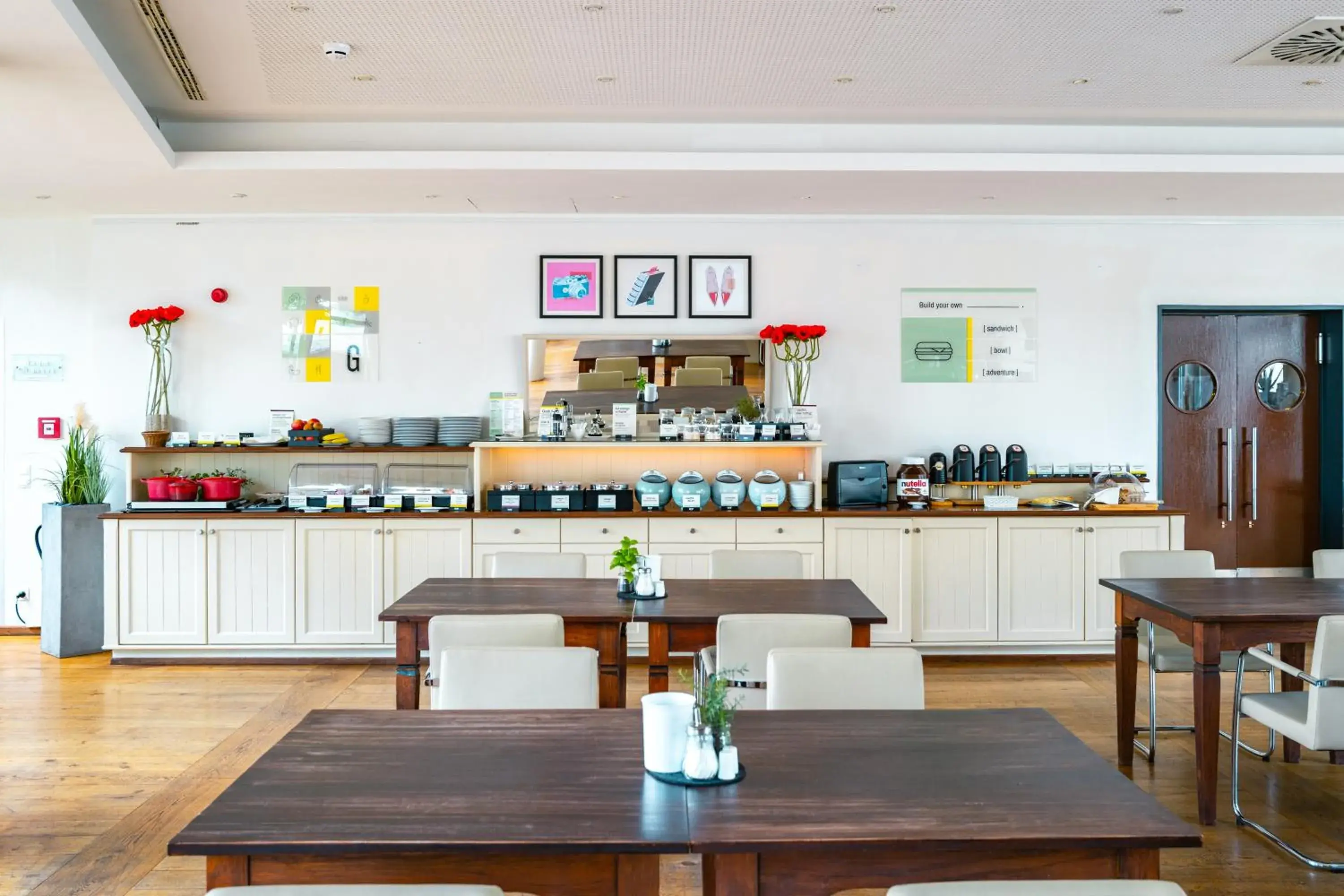 Buffet breakfast in Garner Hotel Munich - Messe by IHG Buffet breakfast in Garner Hotel Munich - Messe by IHG