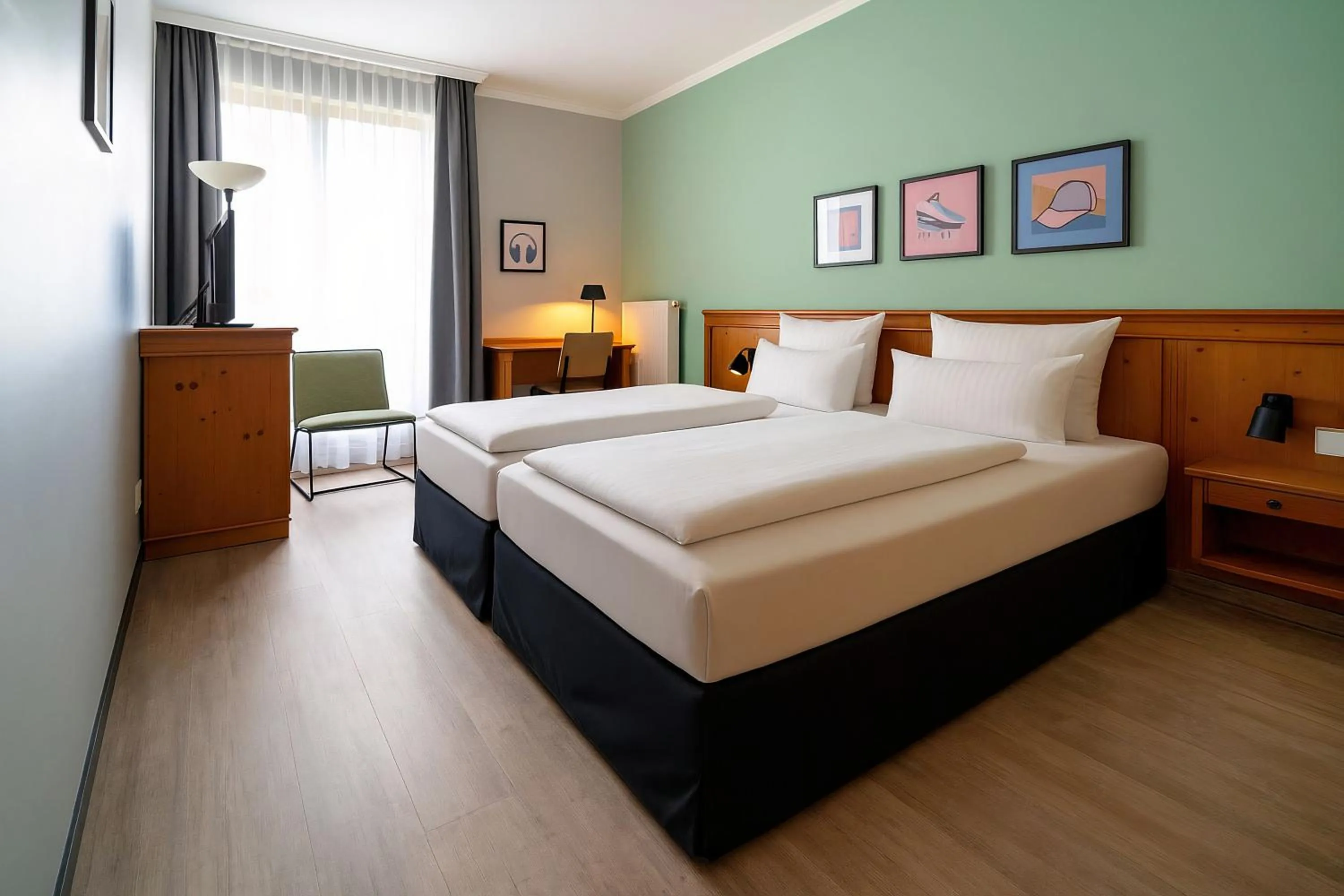 Bed in Garner Hotel Munich - Messe by IHG