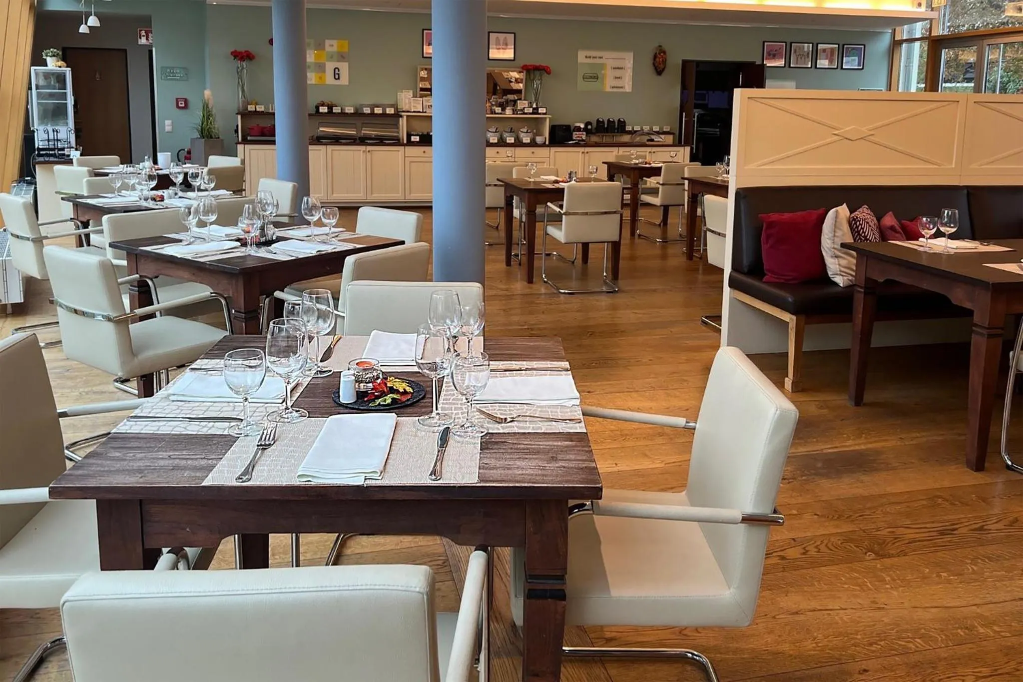 Restaurant/places to eat in Garner Hotel Munich - Messe by IHG