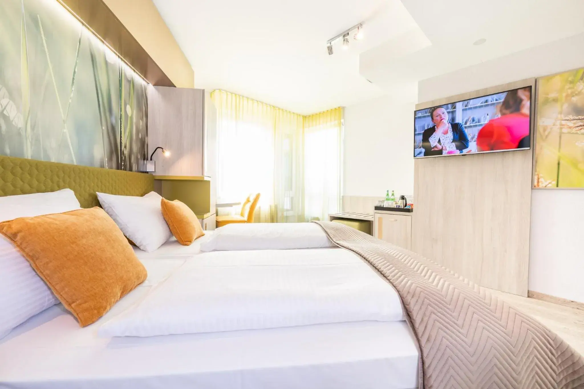 Double Room with one additional bed in HOTEL Am Spichernplatz Double Room with one additional bed in HOTEL Am Spichernplatz