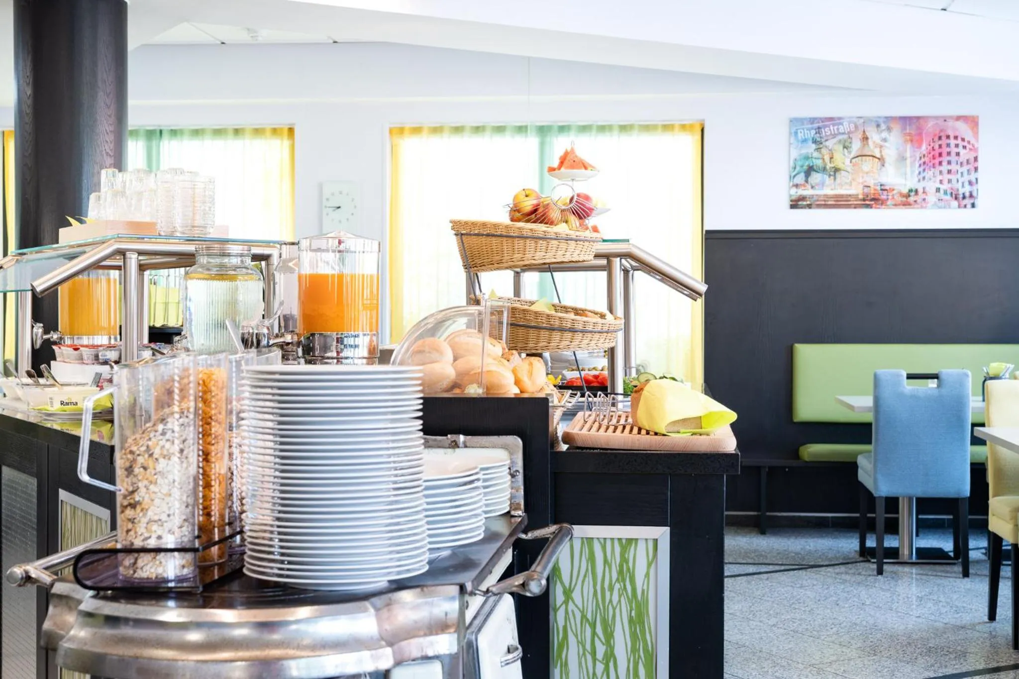 Breakfast in HOTEL Am Spichernplatz