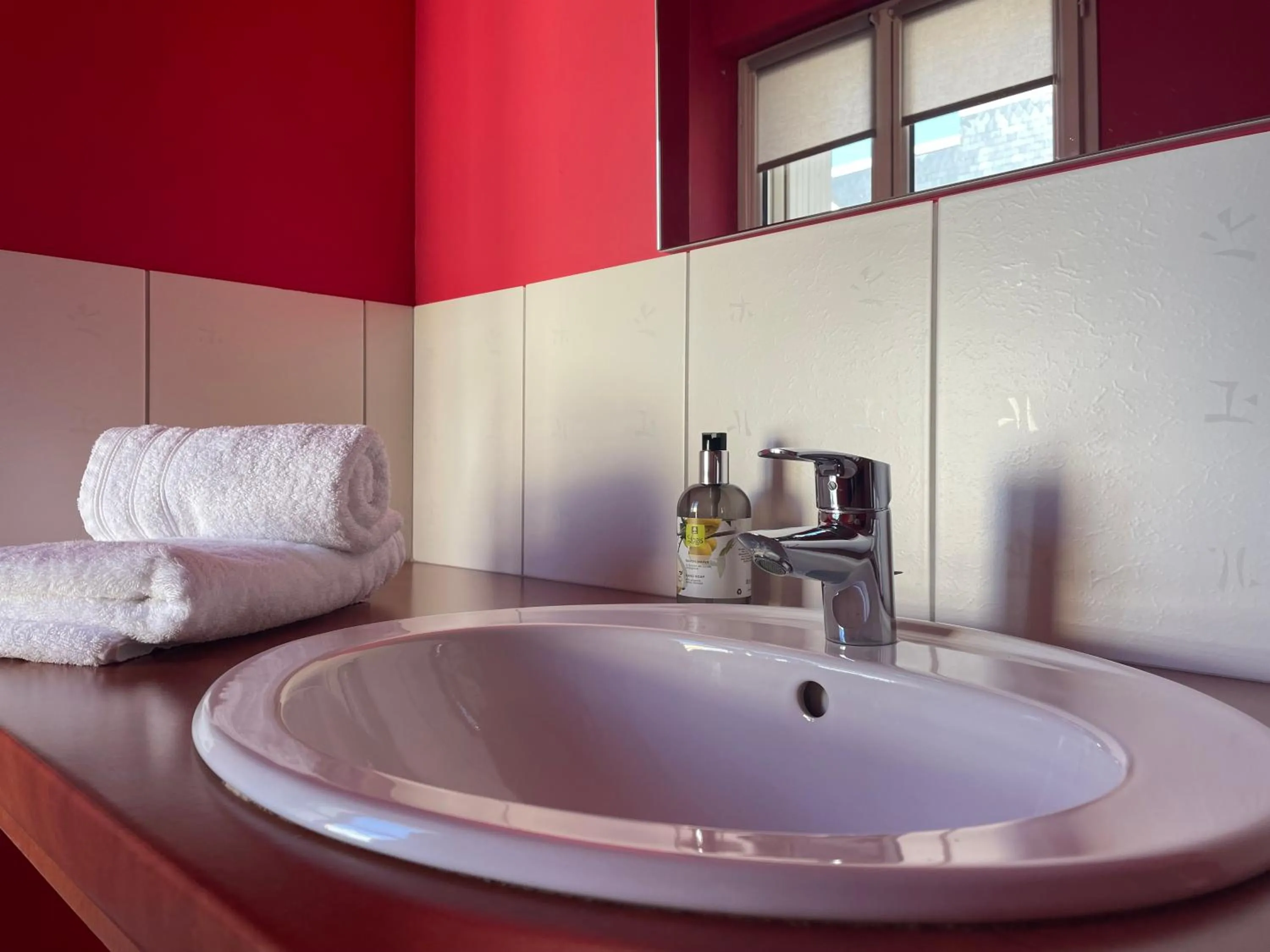 Bathroom in Logis Hôtel Castel de Mirambel