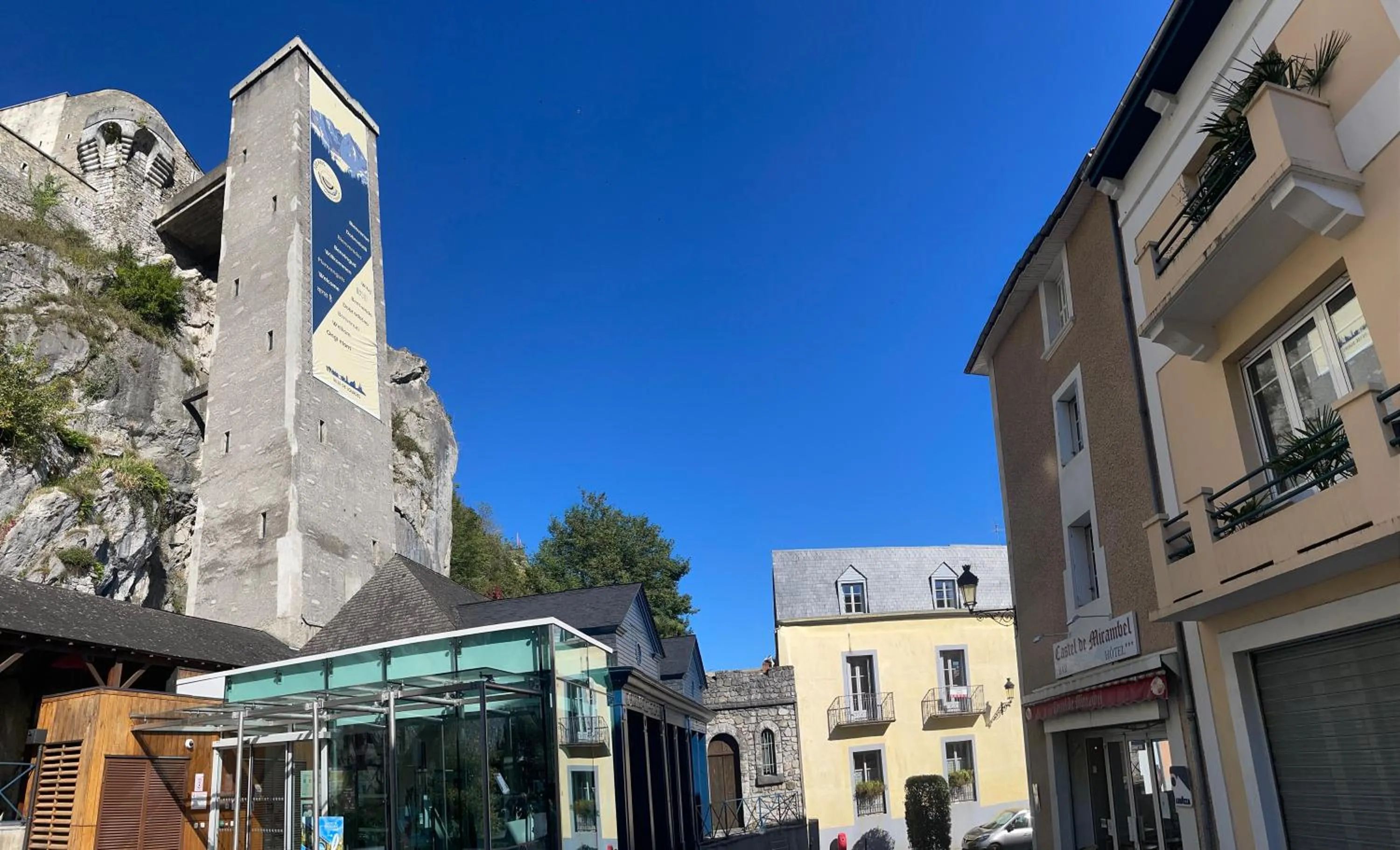 Property building in Logis Hôtel Castel de Mirambel