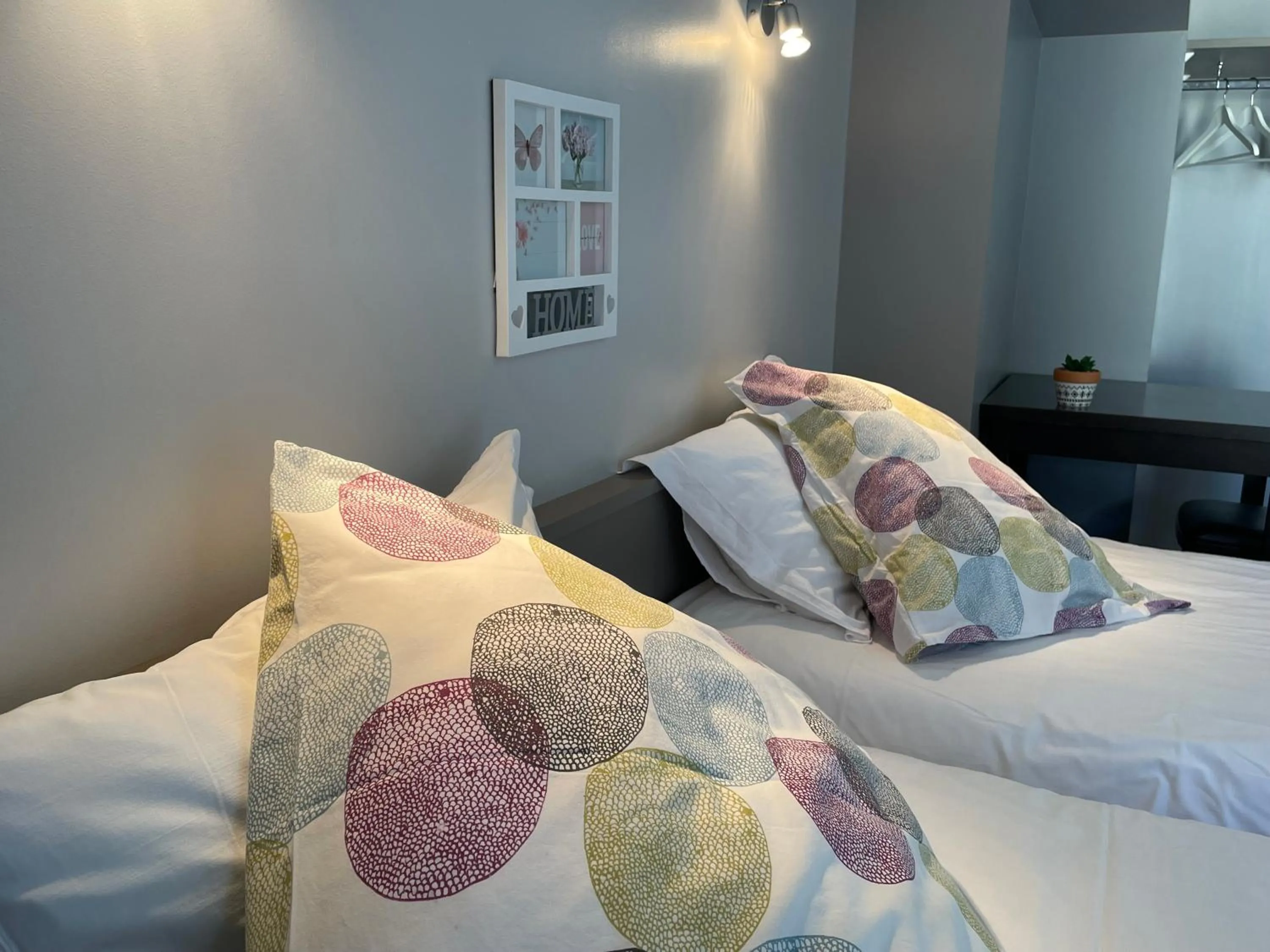 Bed in Logis Hôtel Castel de Mirambel