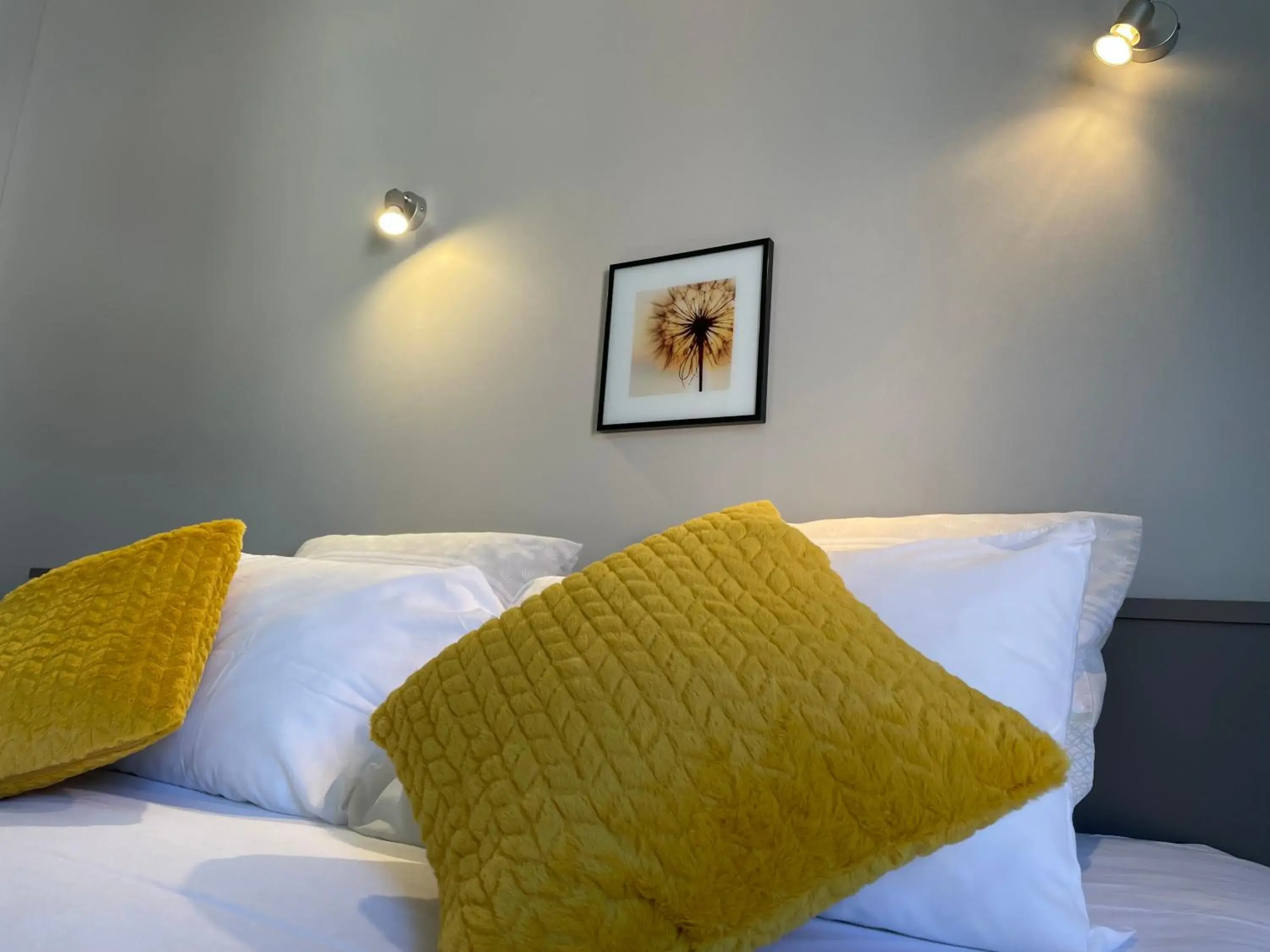 Double Room in Logis Hôtel Castel de Mirambel Double Room in Logis Hôtel Castel de Mirambel