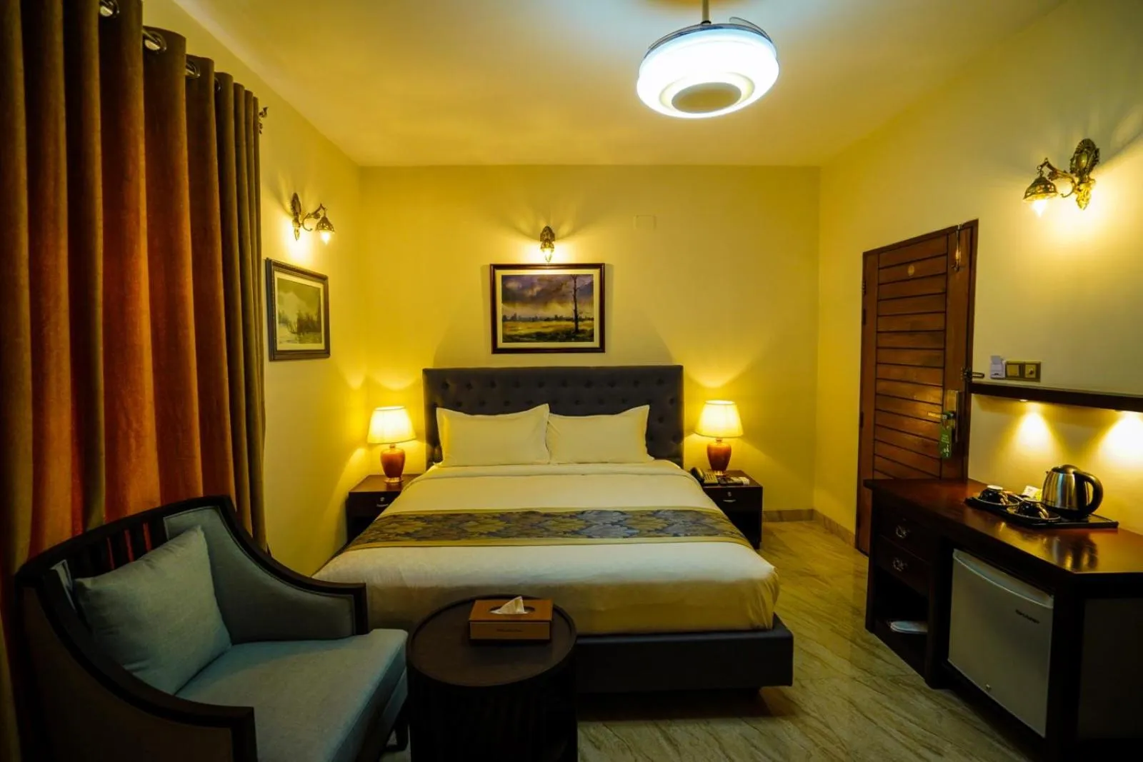 Bed in Shinepukur Suites