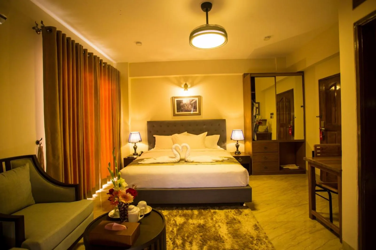 Bed in Shinepukur Suites