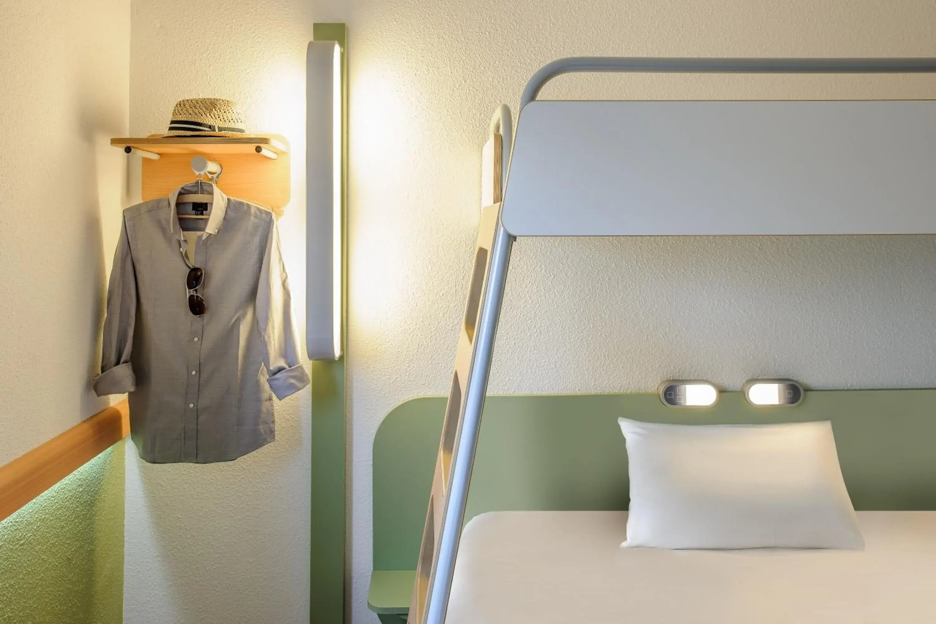 Bedroom, Bed in ibis budget Dresden Kesselsdorf Bedroom, Bed in ibis budget Dresden Kesselsdorf