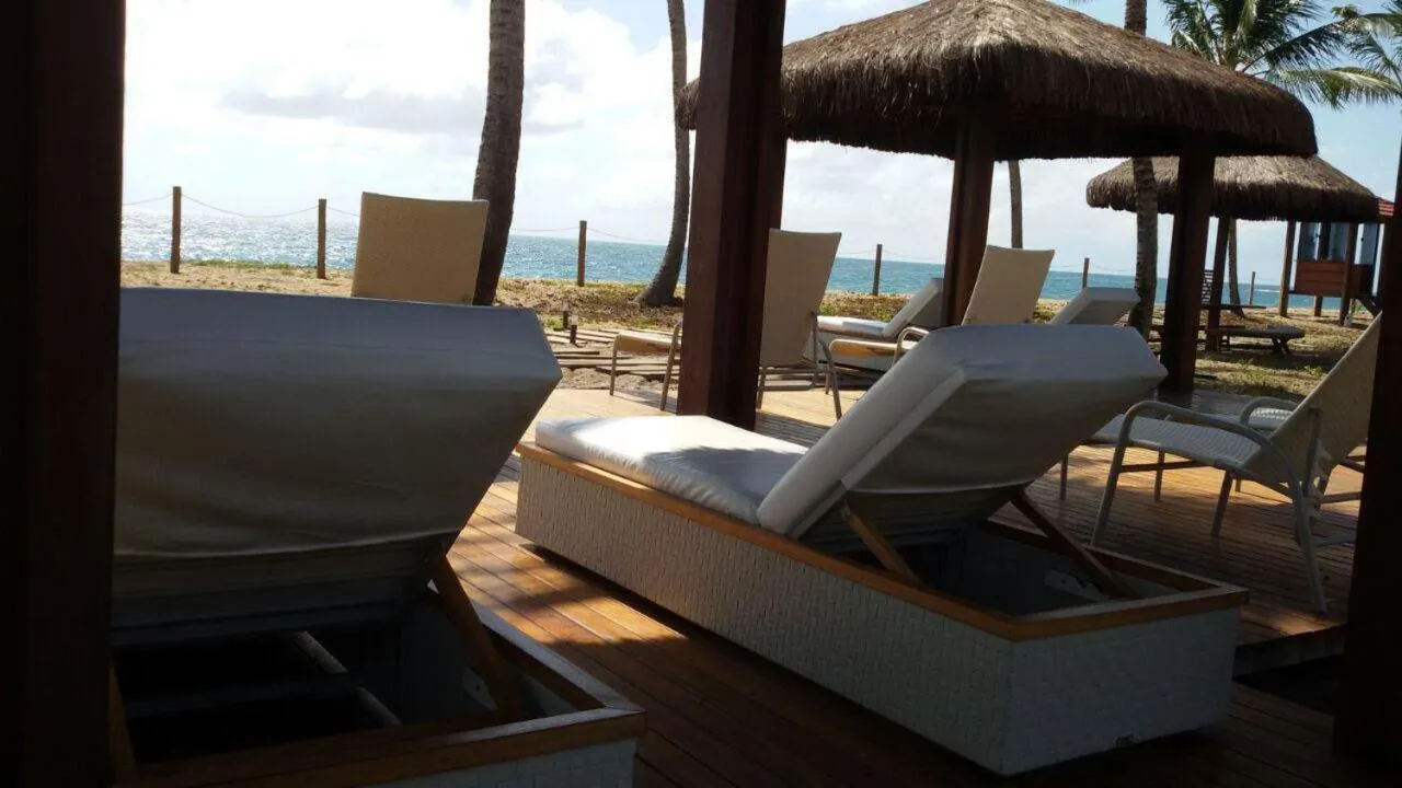 Flat Oka beach residence luxo