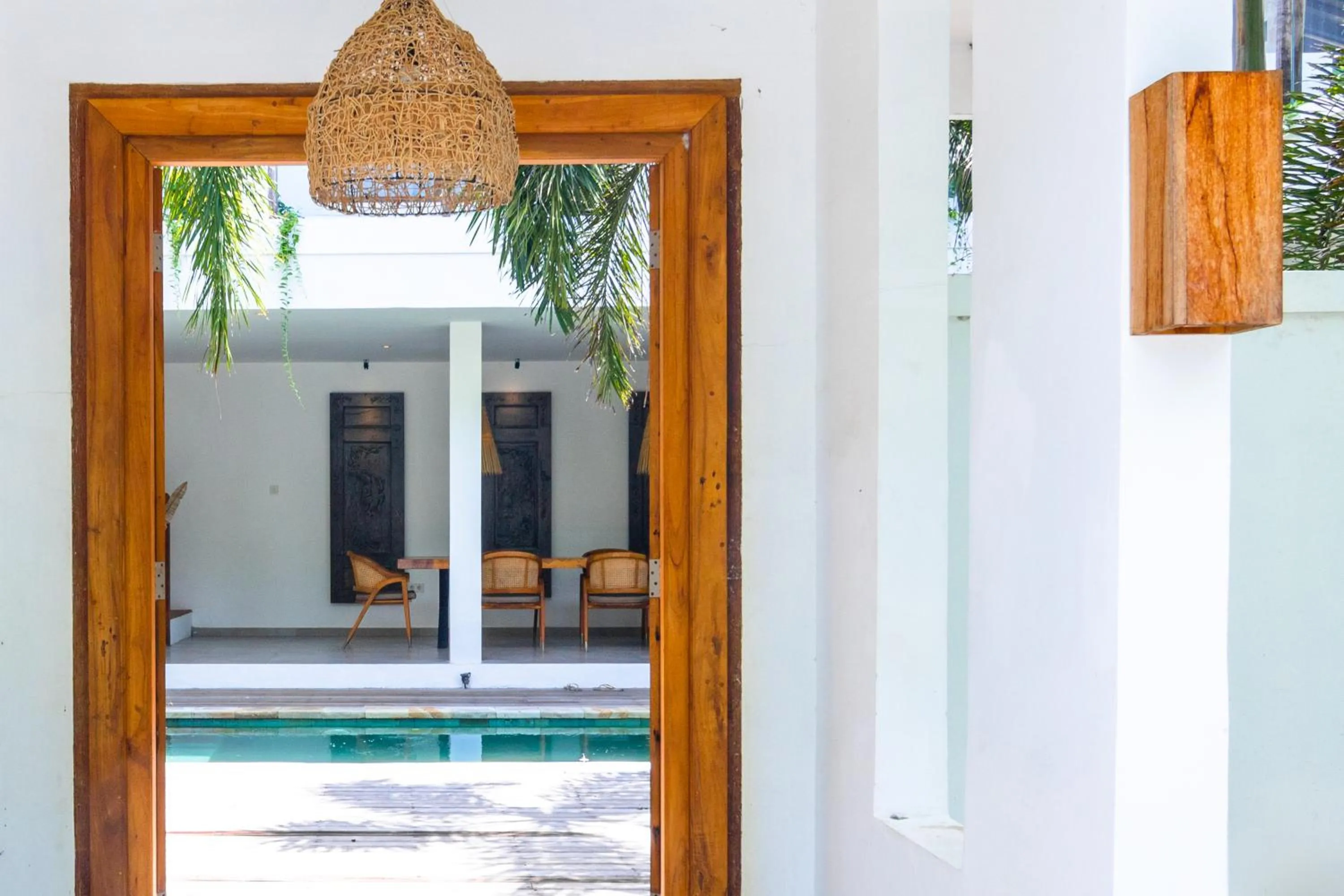 Facade/entrance in Nero North