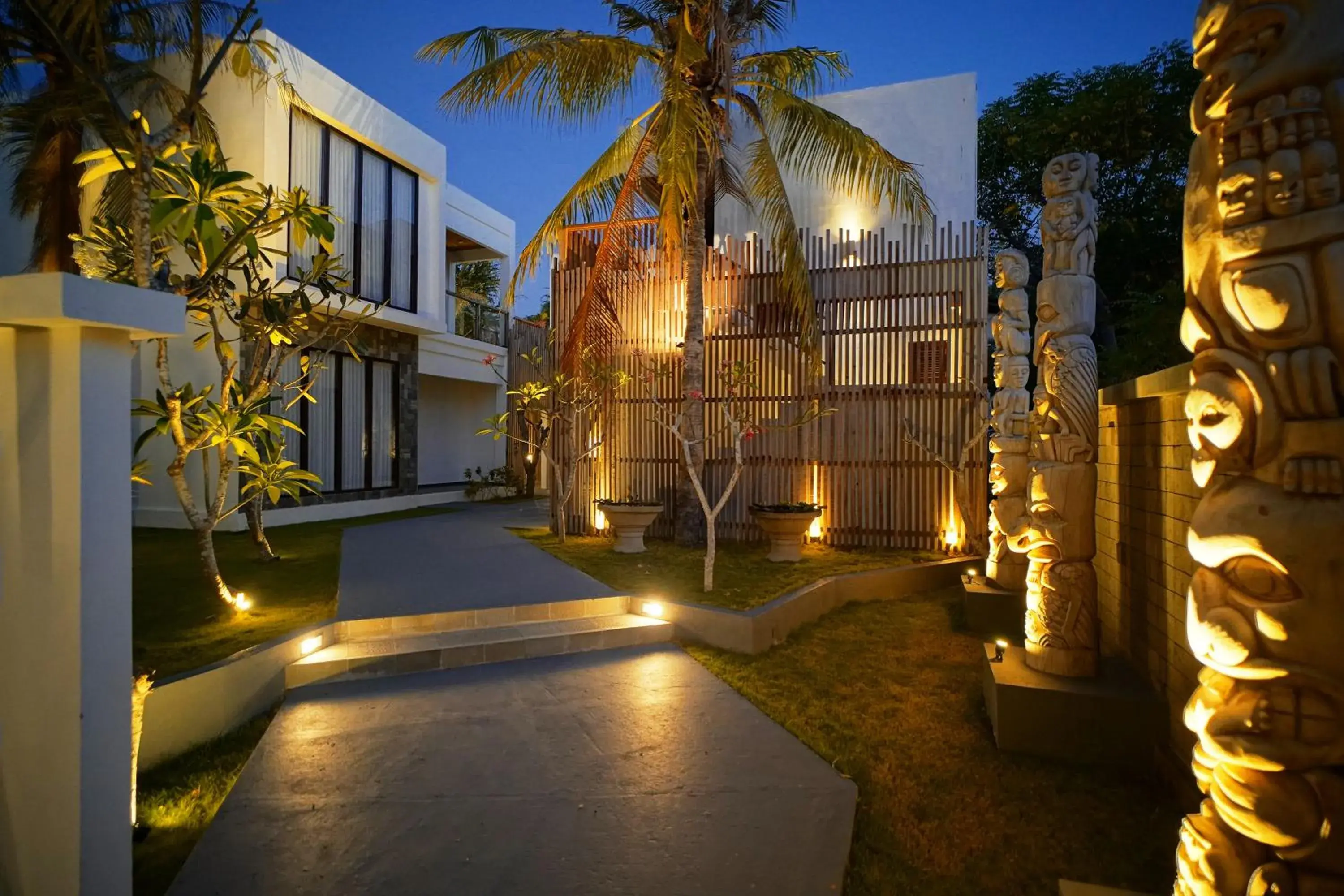 Property building in Nero North Property building in Nero North