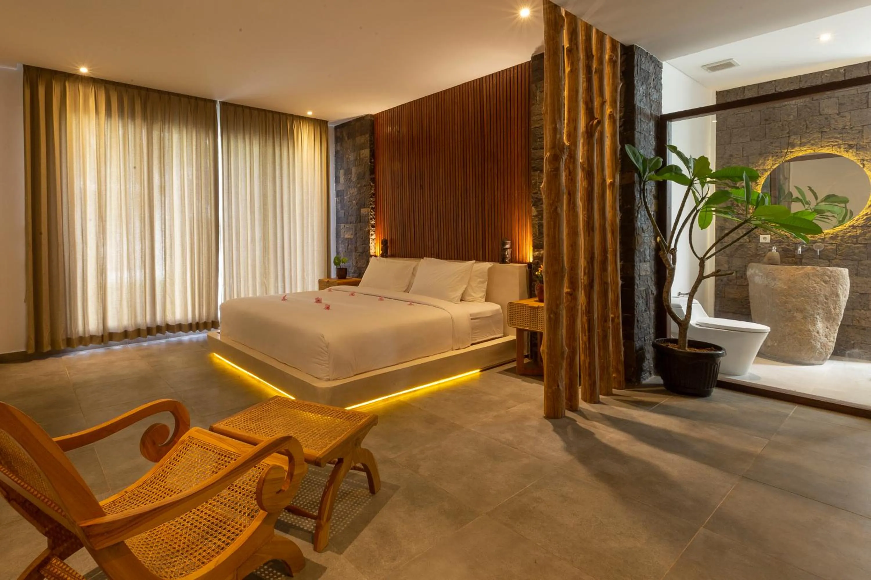 Photo of the whole room, Bed in Nero North