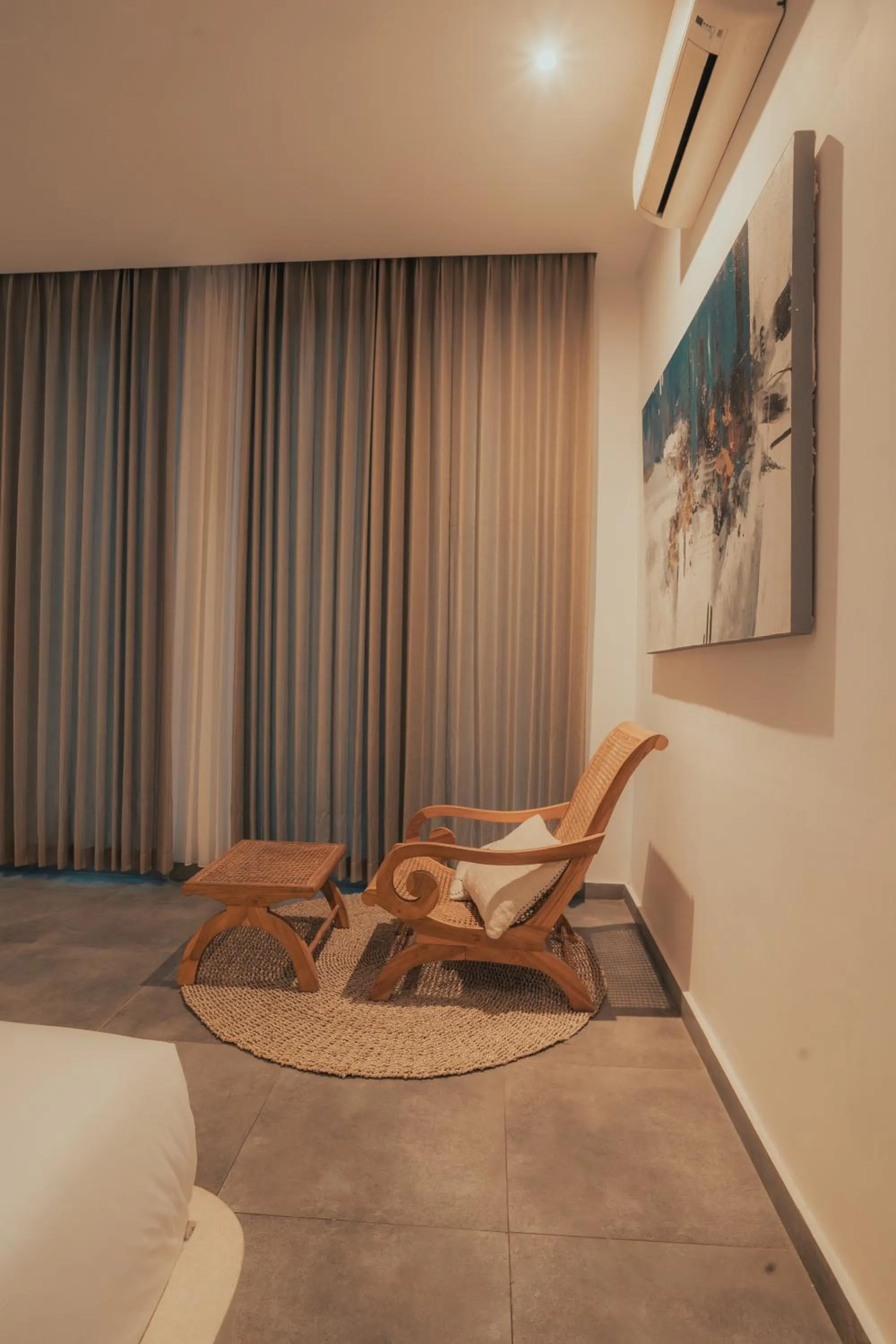 Bedroom in Nero North