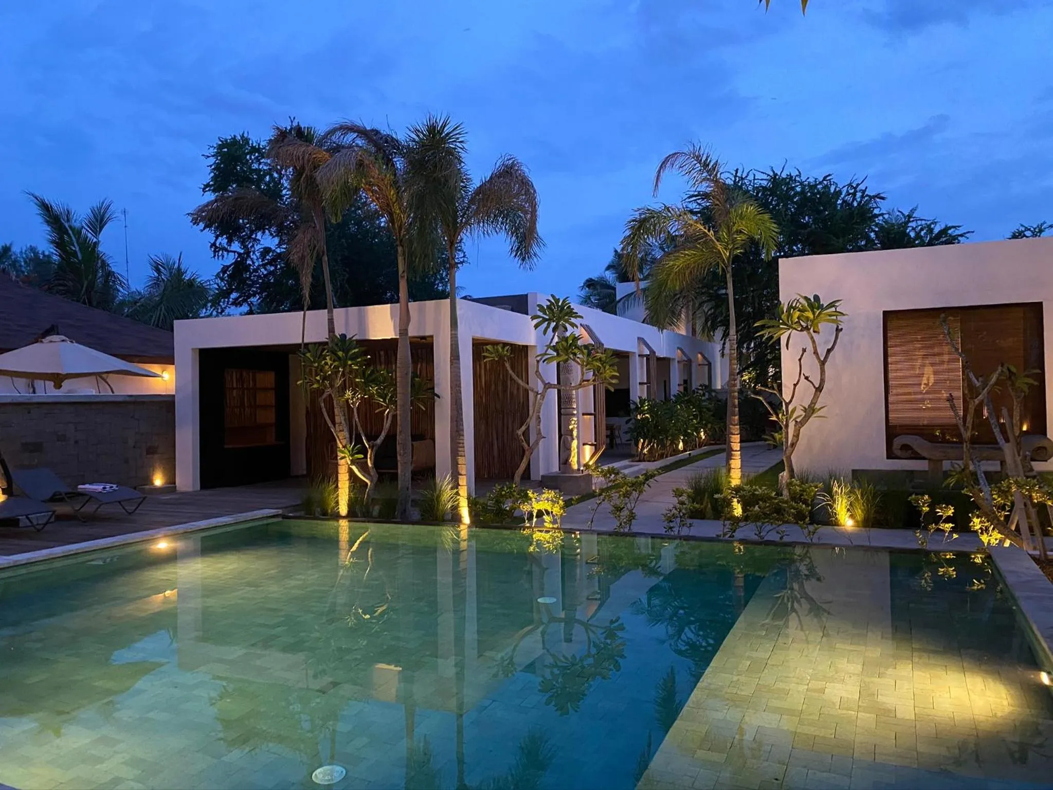 Swimming pool in Nero North