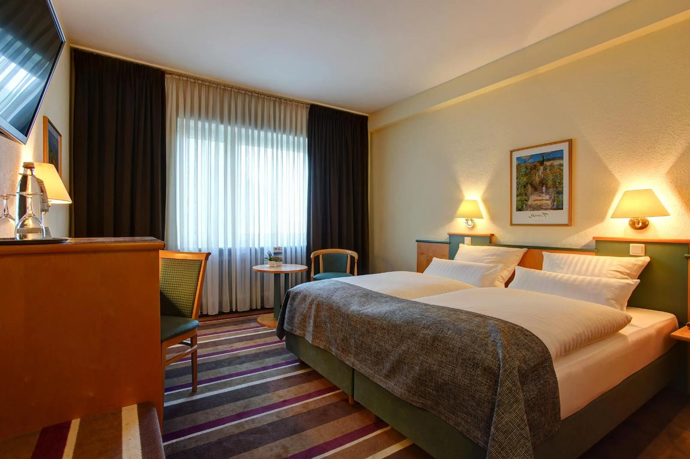 Photo of the whole room, Bed in Sure Hotel by Best Western Ambassador Duesseldorf