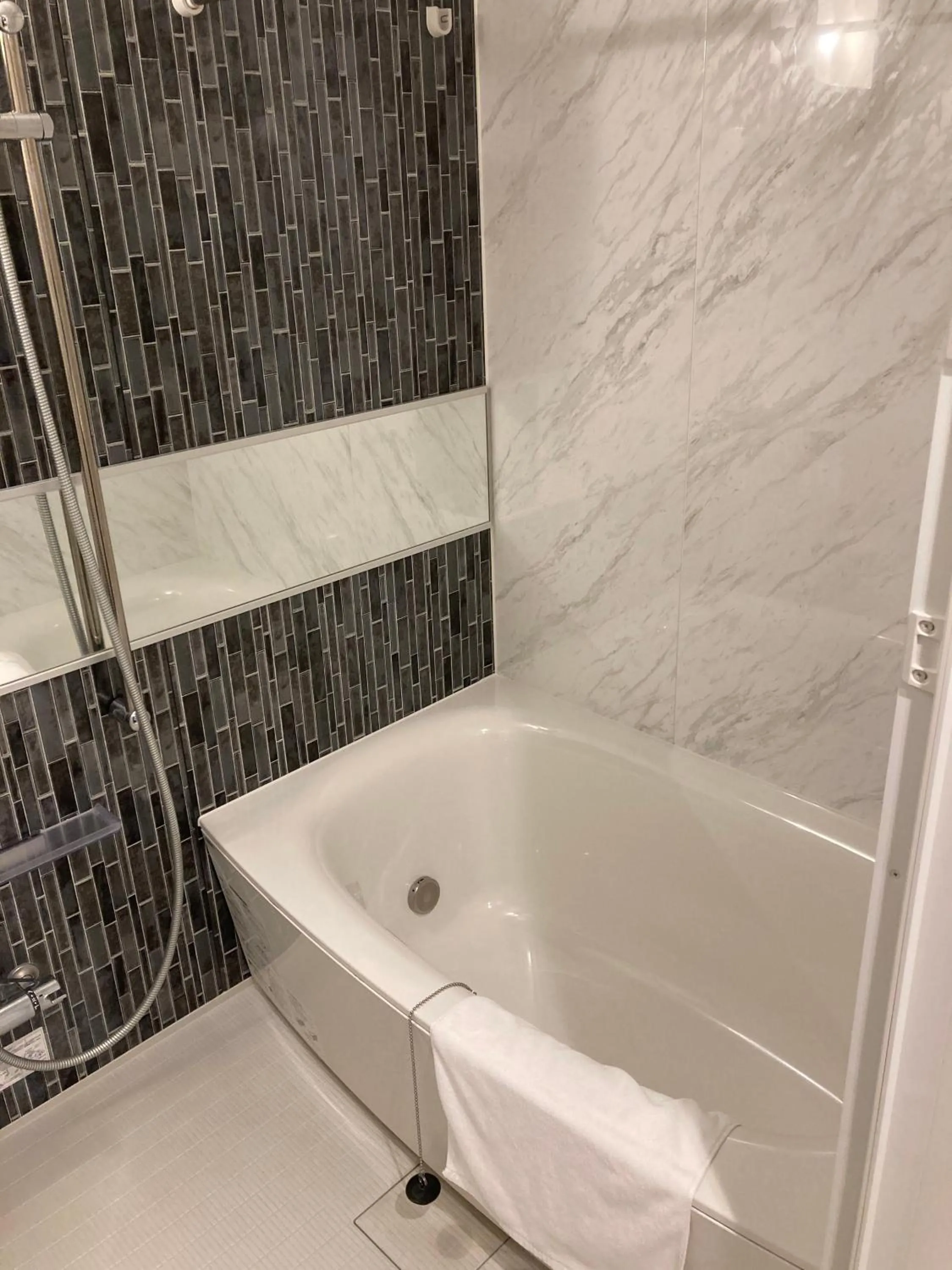 Shower in A.T. Hotel Hakata