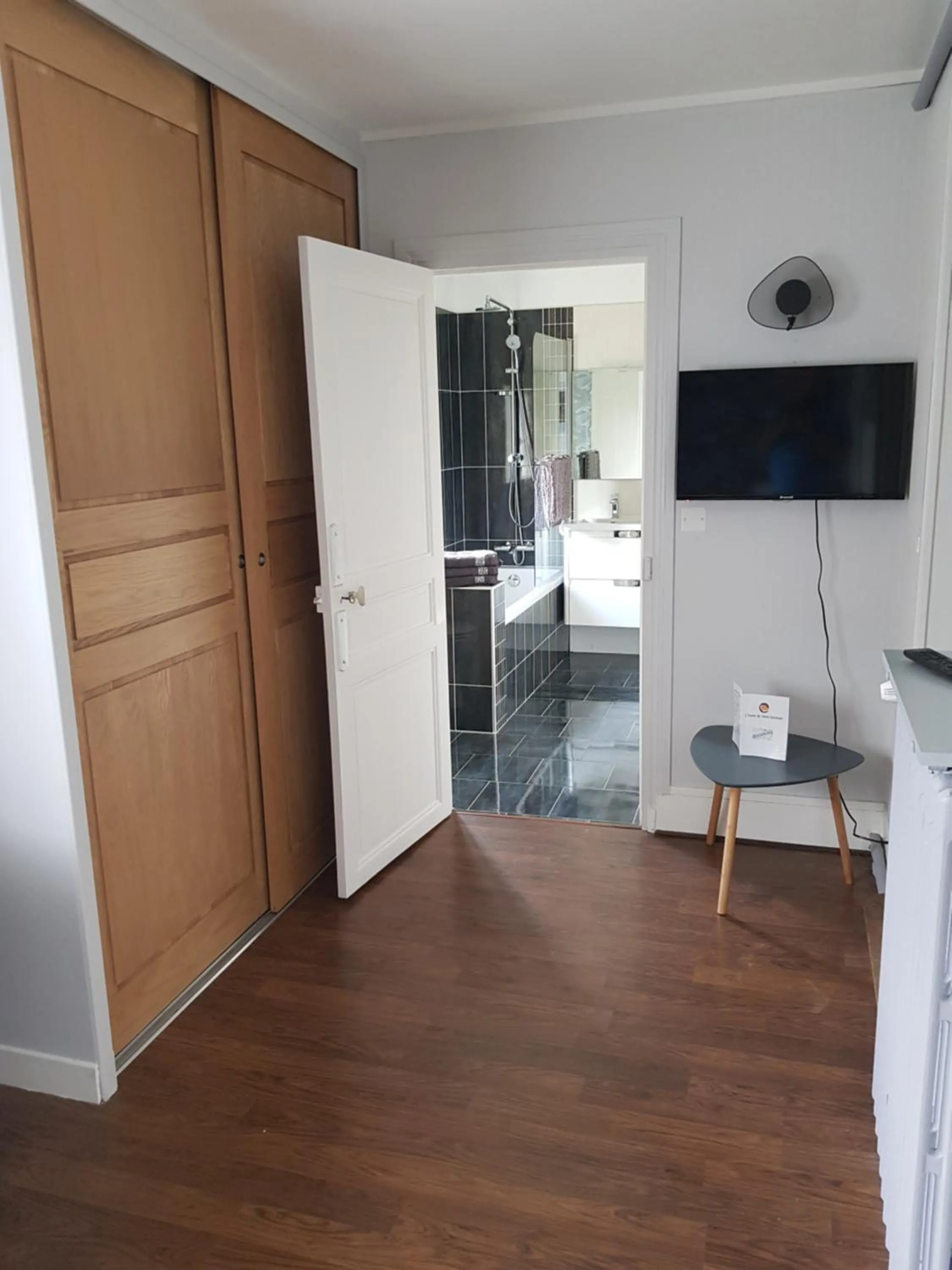 Bedroom in L'havre de Saint Germain